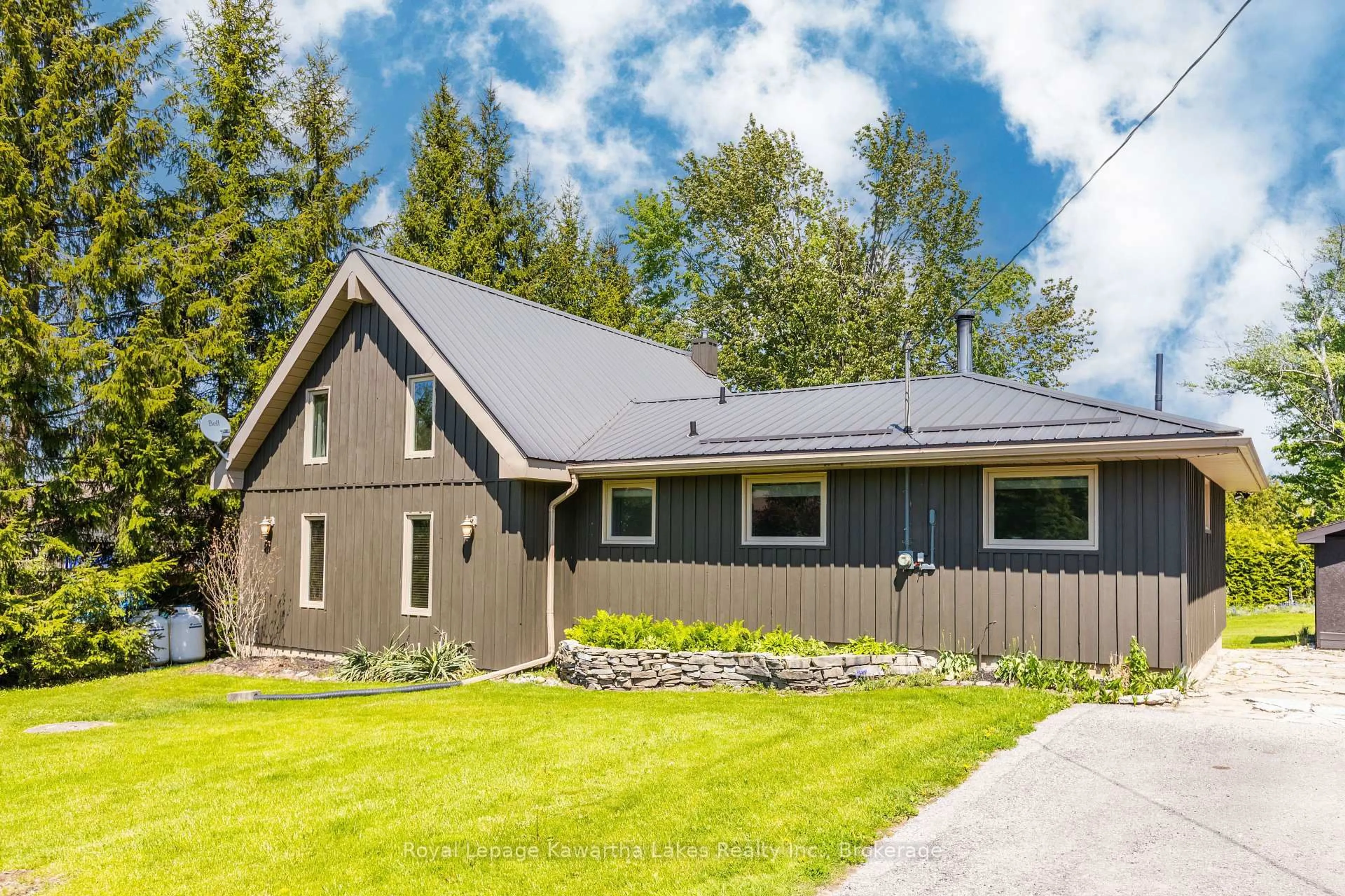 Home with vinyl exterior material, unknown for 236 Crosby Dr, Kawartha Lakes Ontario K0M 1A0
