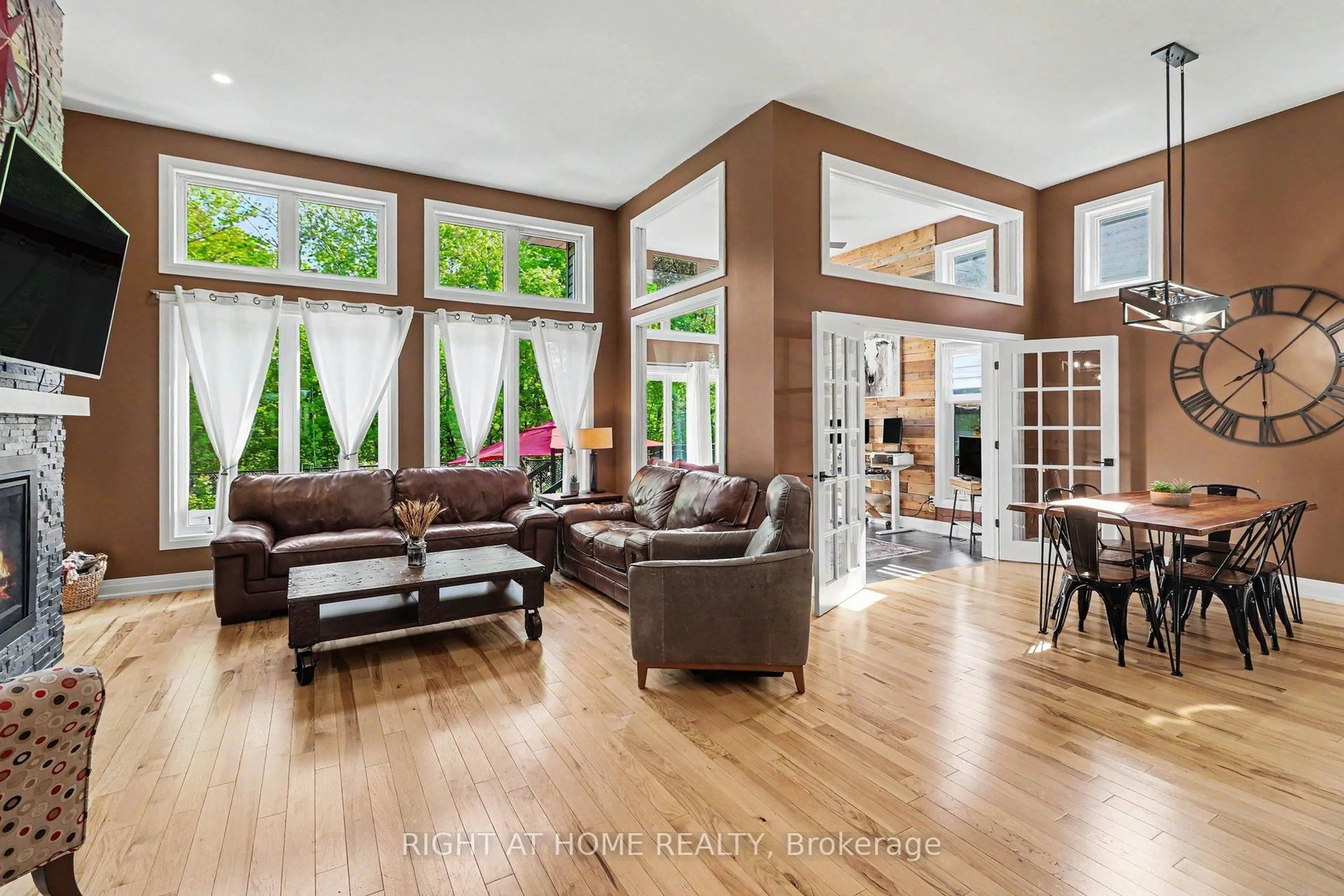 Living room with furniture, unknown for 766 Rue Du Rivage St, Clarence-Rockland Ontario K4K 0K8