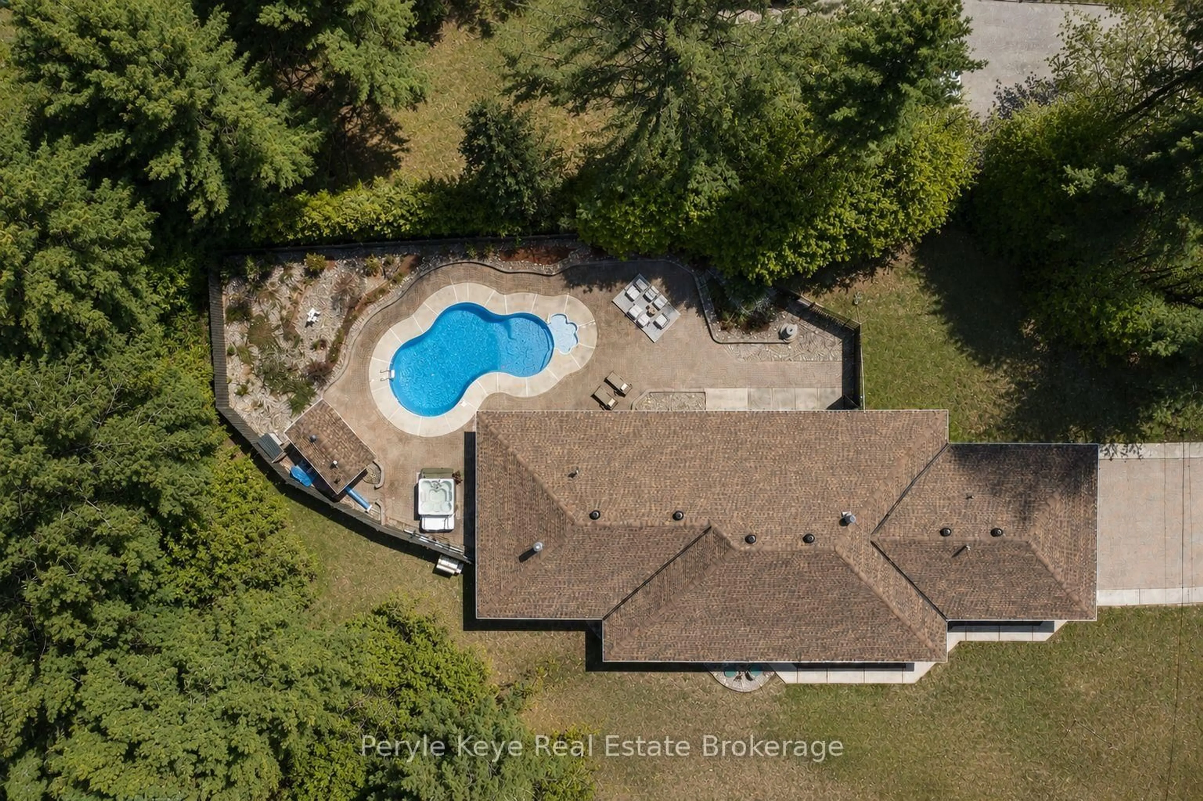 A pic from outside/outdoor area/front of a property/back of a property/a pic from drone, water/lake/river/ocean view for 1 Kevin Cres, Bracebridge Ontario P1L 1A7
