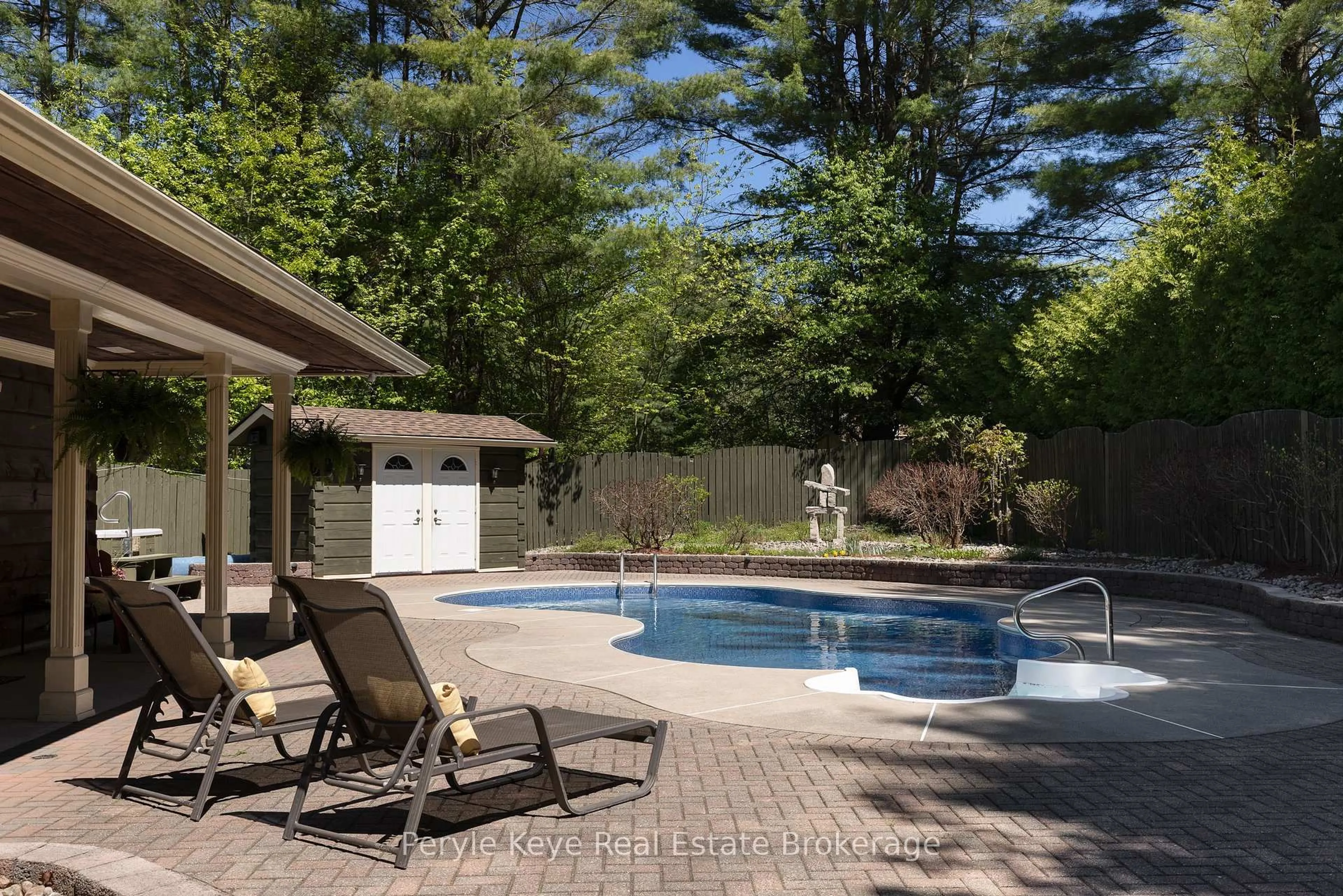 Pool for 1 Kevin Cres, Bracebridge Ontario P1L 1A7