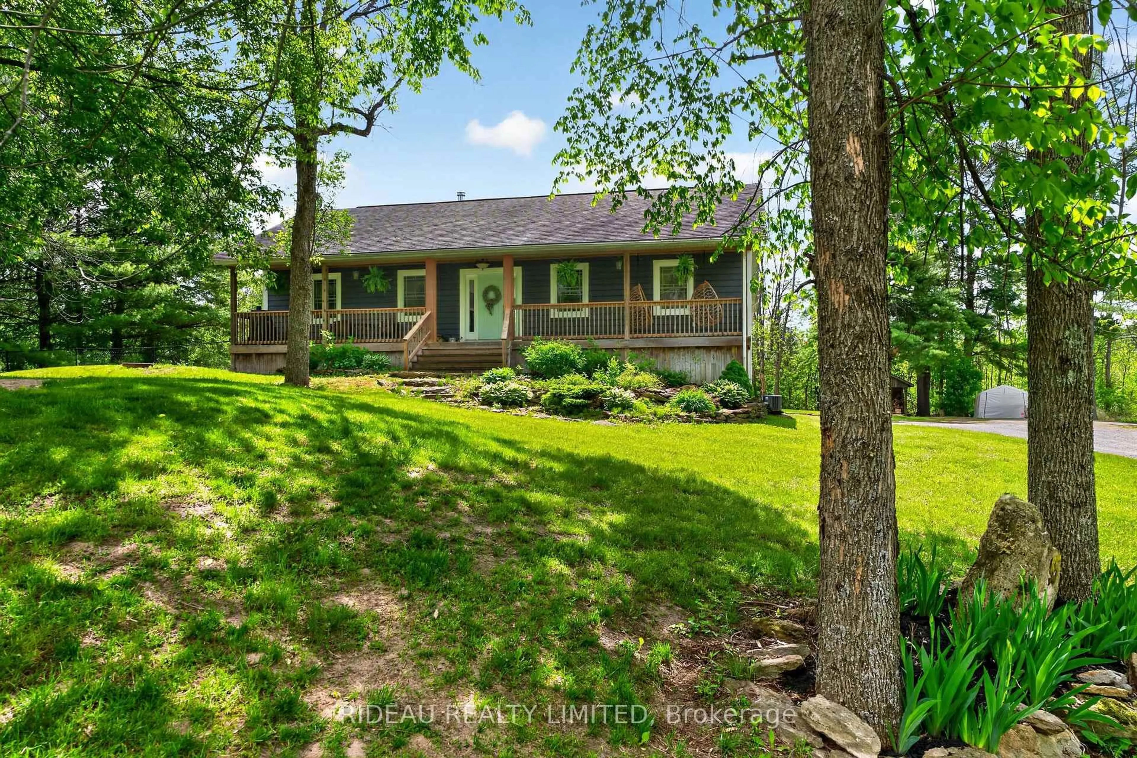 A pic from outside/outdoor area/front of a property/back of a property/a pic from drone, unknown for 55 Davis Lock Rd, Rideau Lakes Ontario K0G 1E0