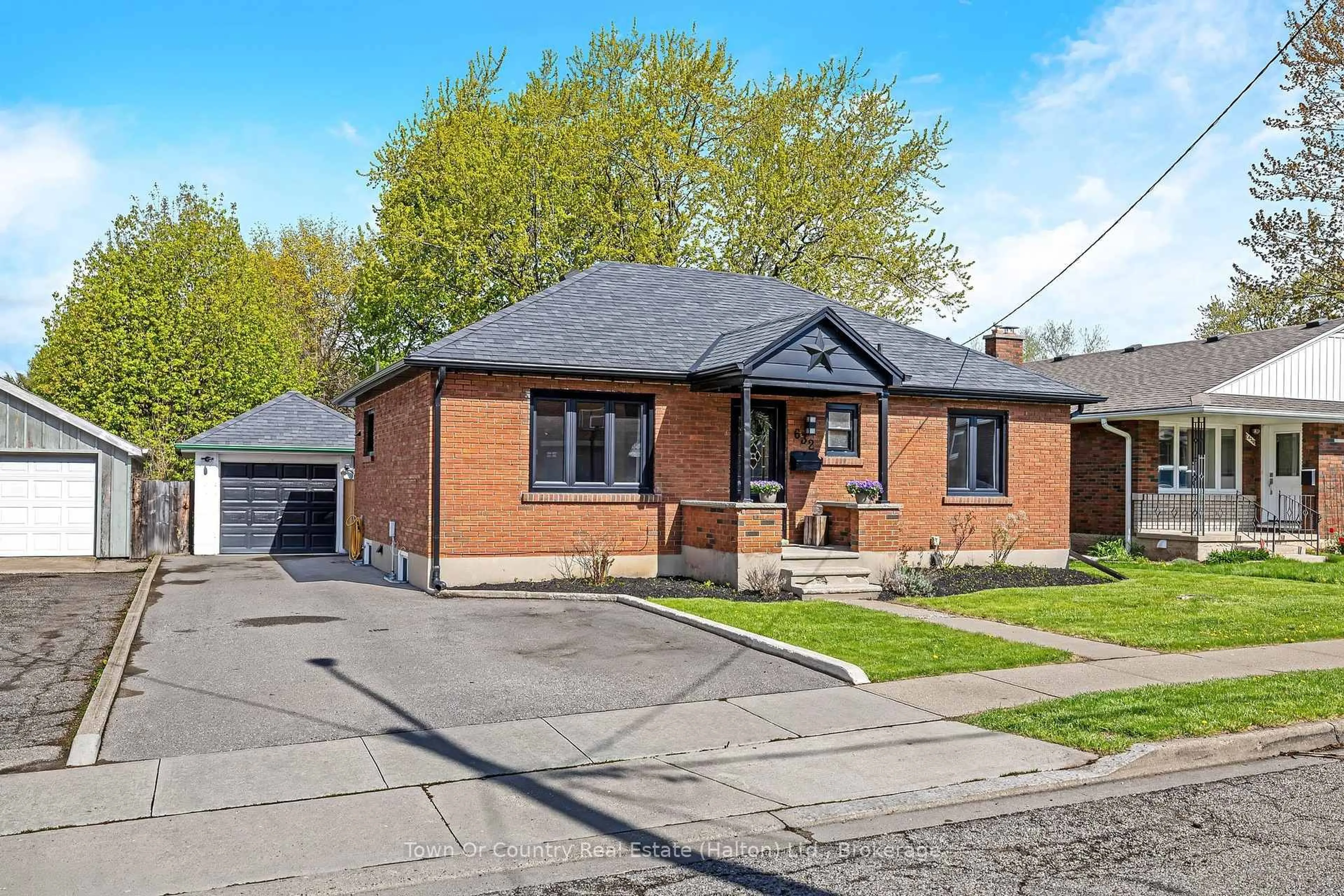 Home with brick exterior material, street for 632 WATERLOO St, Cambridge Ontario N3H 1P5