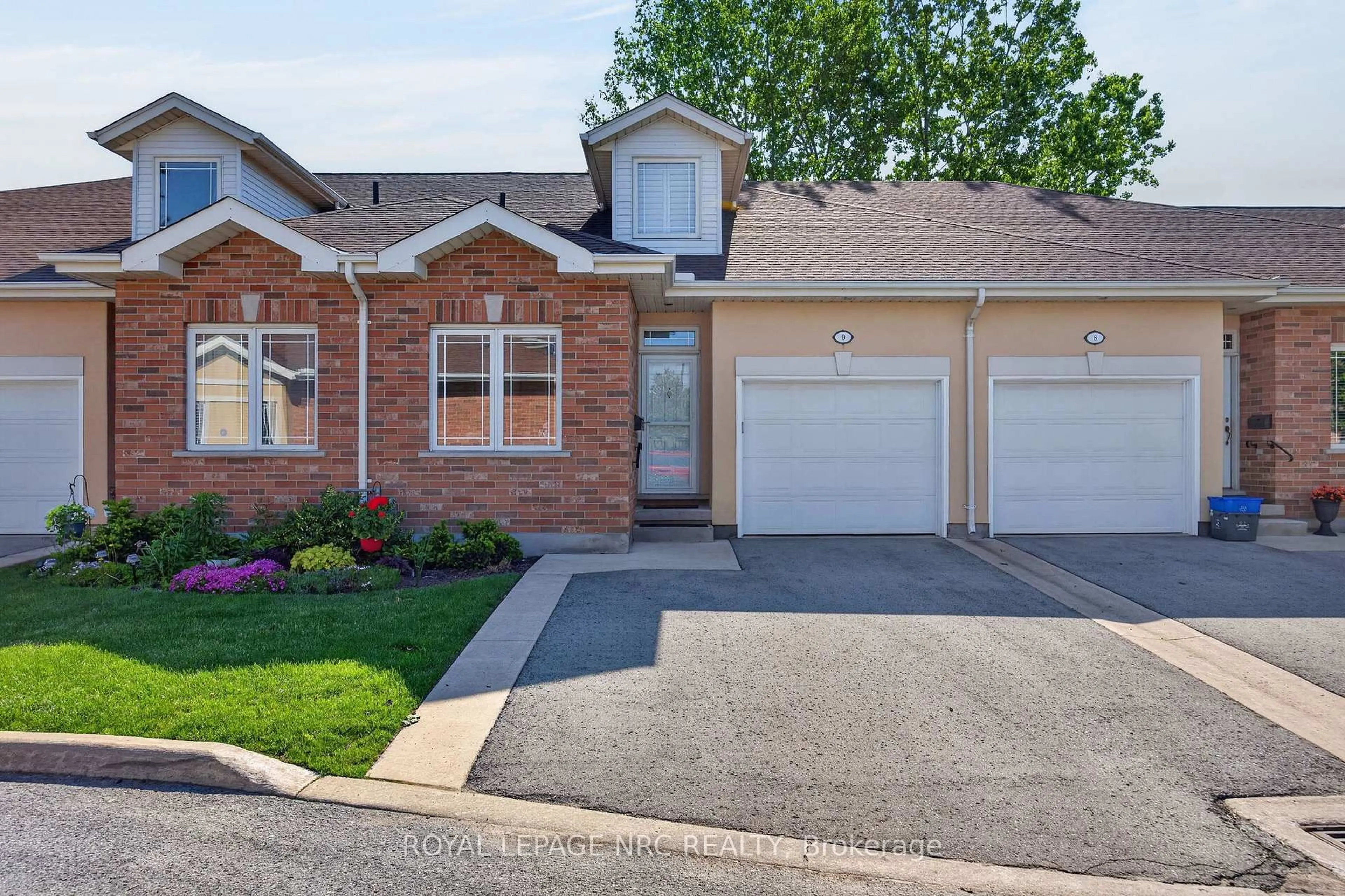 Home with brick exterior material, street for 4300 Kalar Rd #9, Niagara Falls Ontario L2H 1S8