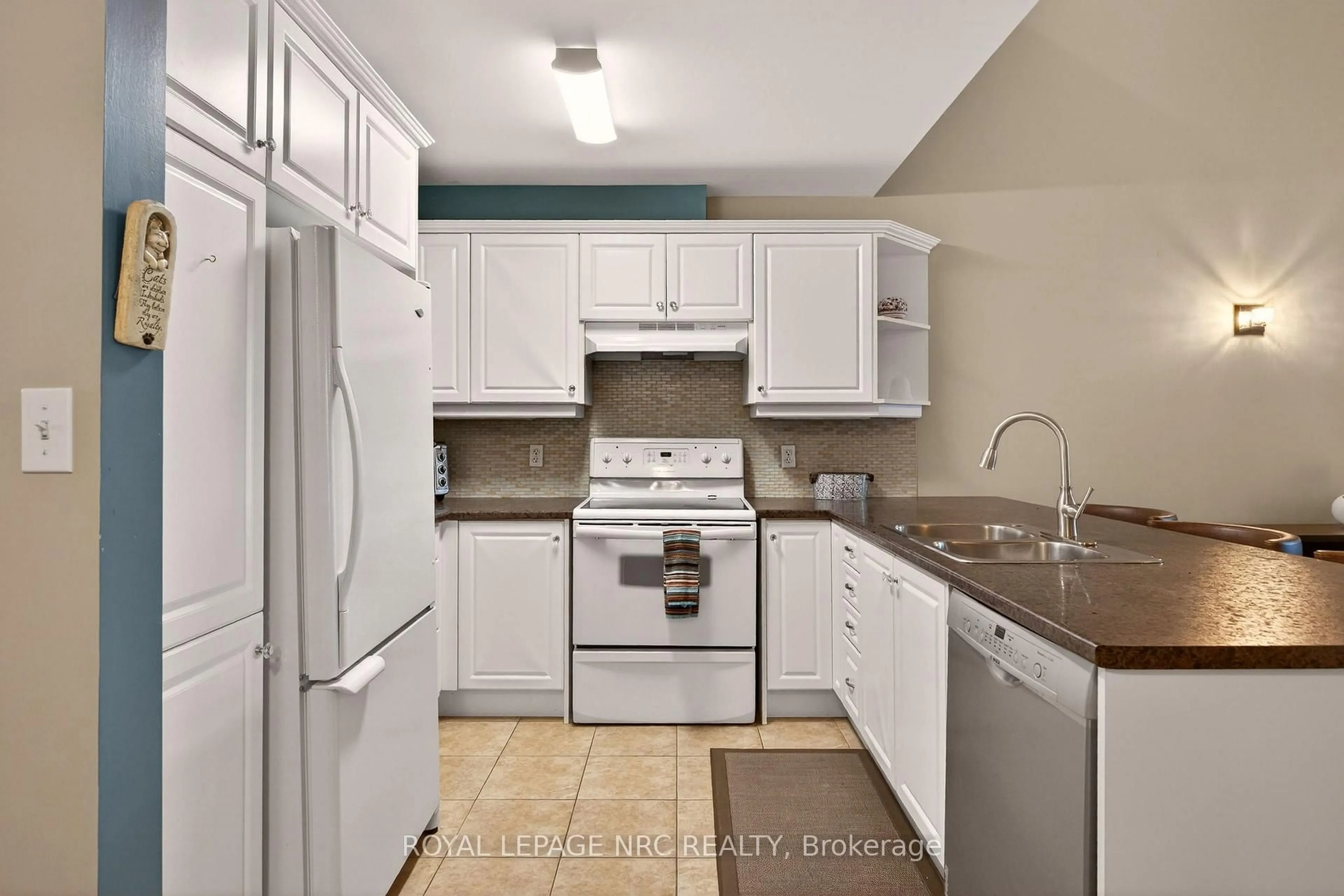 Standard kitchen, ceramic/tile floor for 4300 Kalar Rd #9, Niagara Falls Ontario L2H 1S8