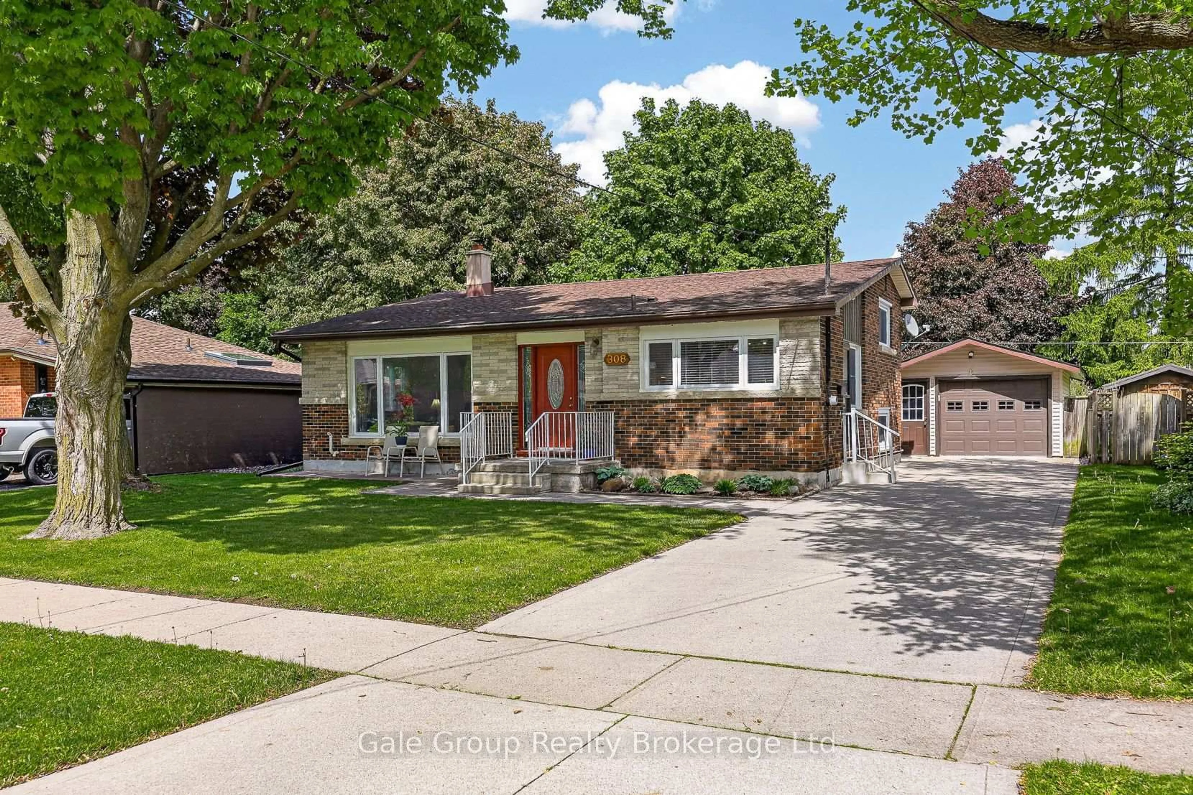 Home with brick exterior material, street for 308 Willowgrove Cres, Woodstock Ontario N4S 7N4