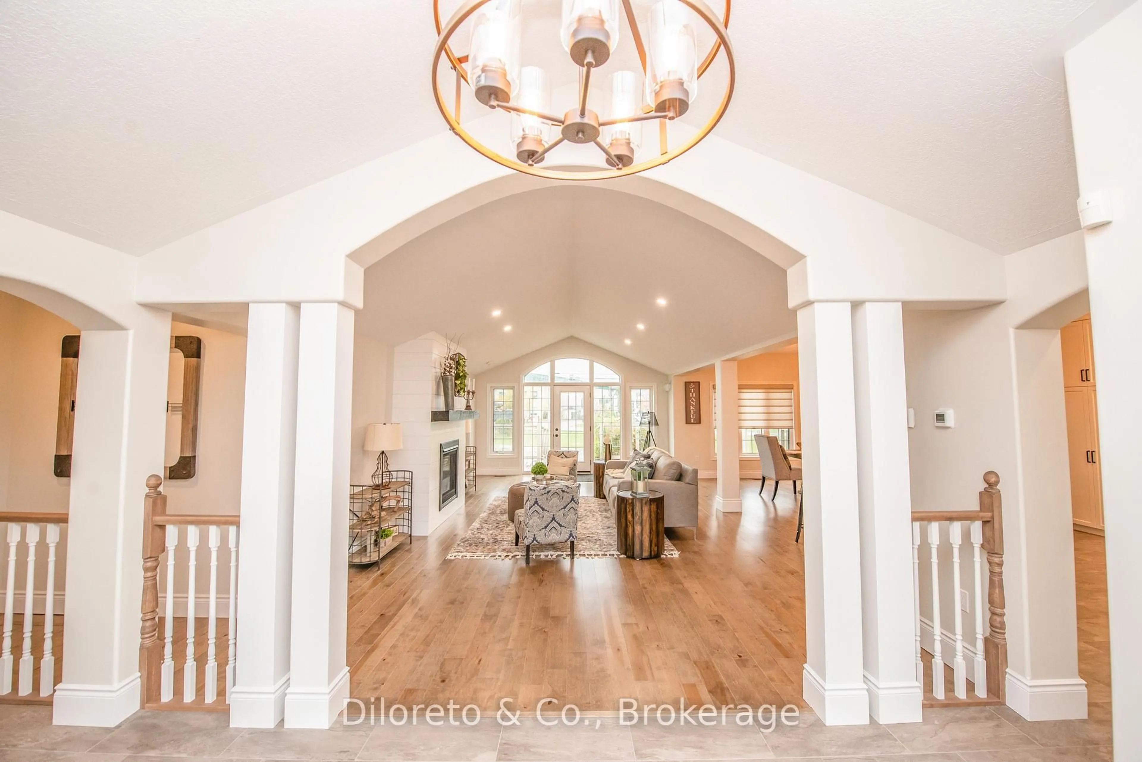 Indoor entryway for 7307 Sideroad 5 #B, Wellington North Ontario N0G 2E0