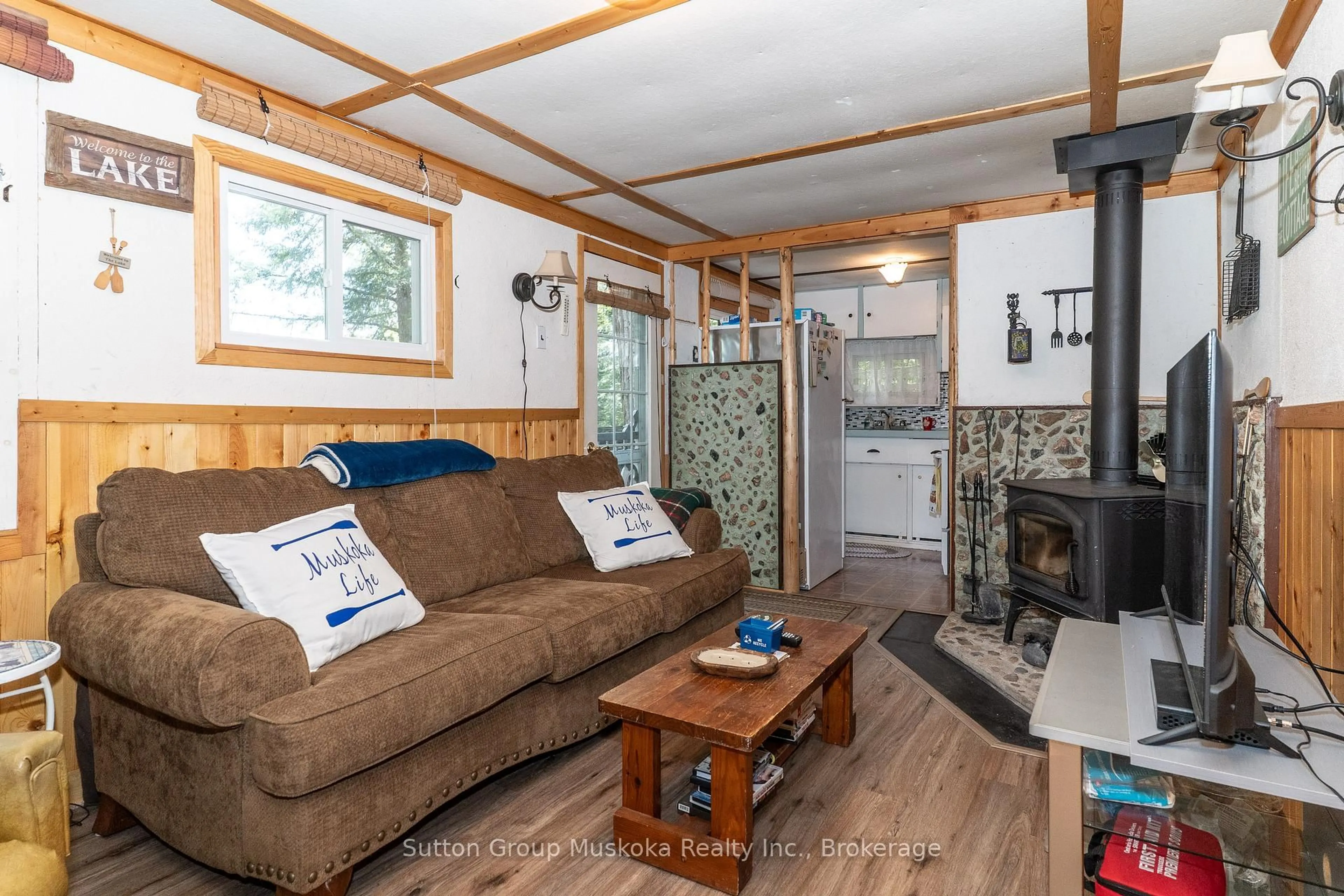 Living room with furniture, unknown for 3149 Limberlost Rd, Lake of Bays Ontario P1H 2J6