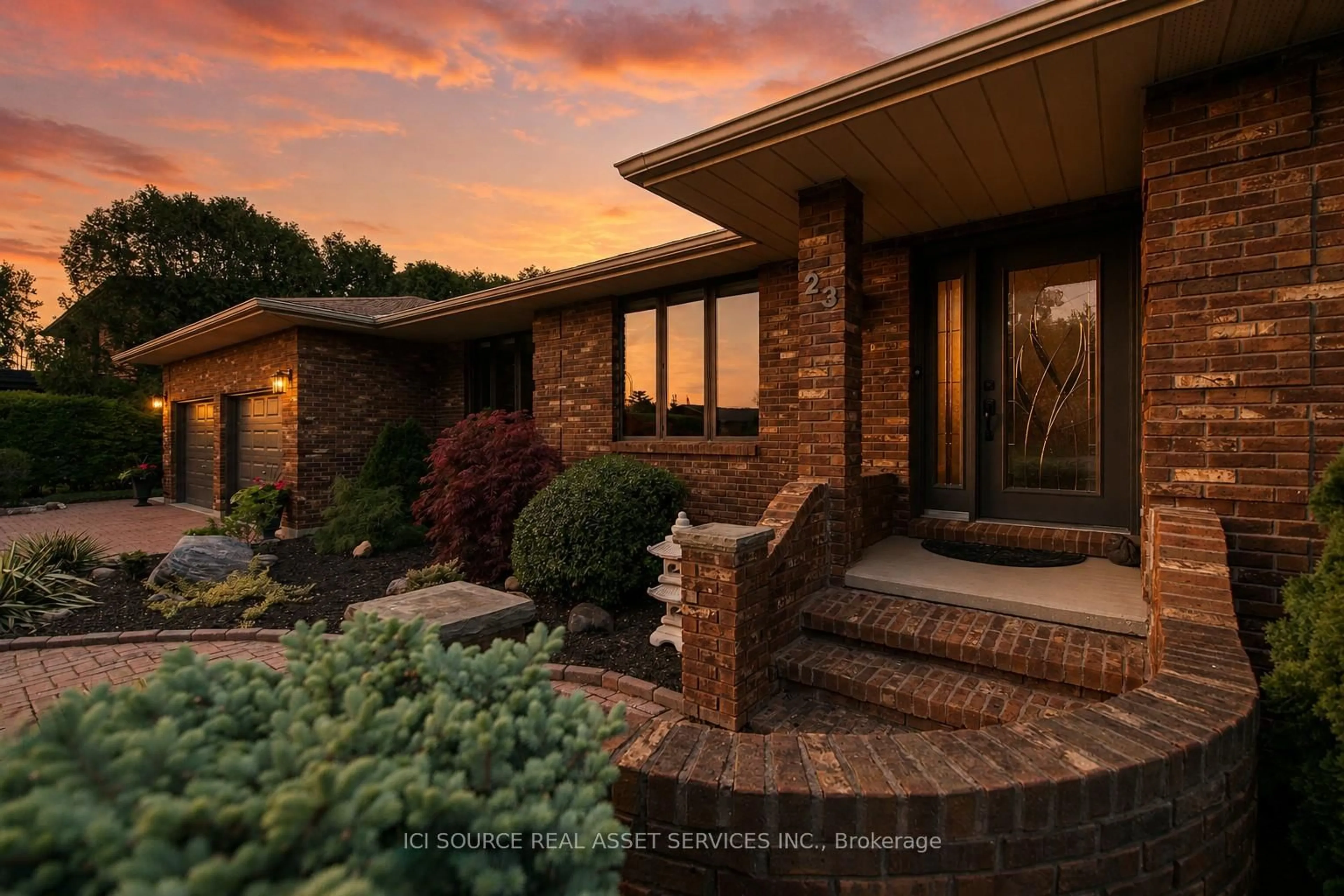 Home with brick exterior material, unknown for 23 Willcox St, Chatham-Kent Ontario N7M 6E2