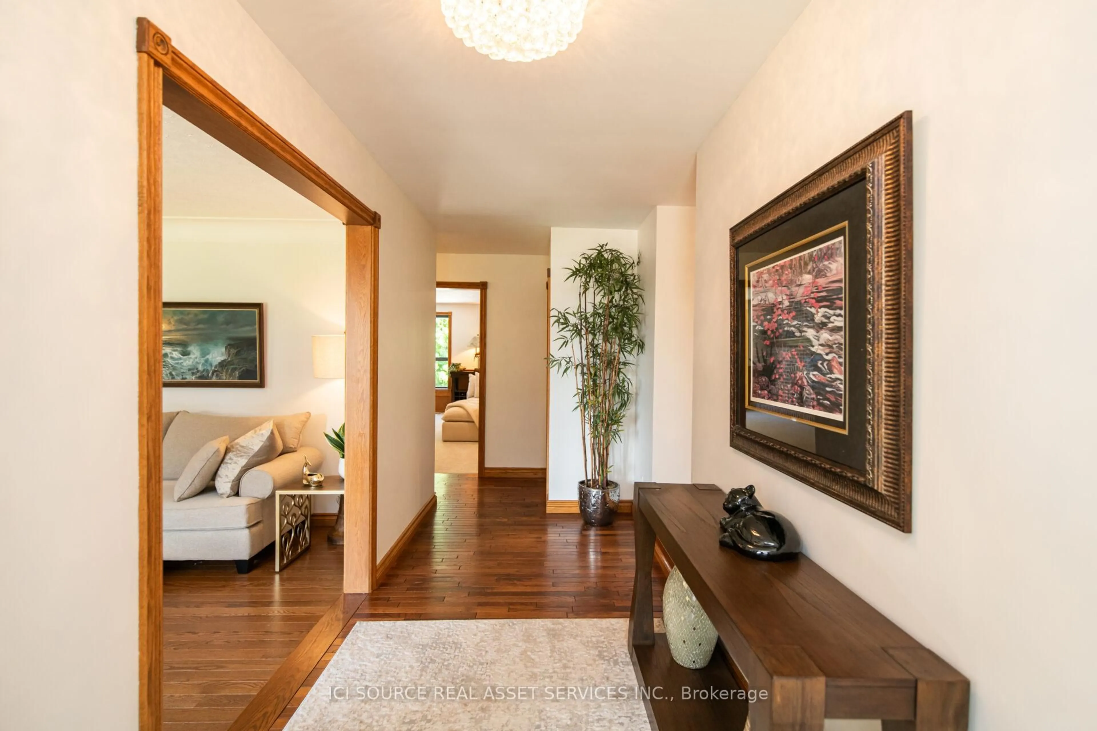 Indoor entryway for 23 Willcox St, Chatham-Kent Ontario N7M 6E2
