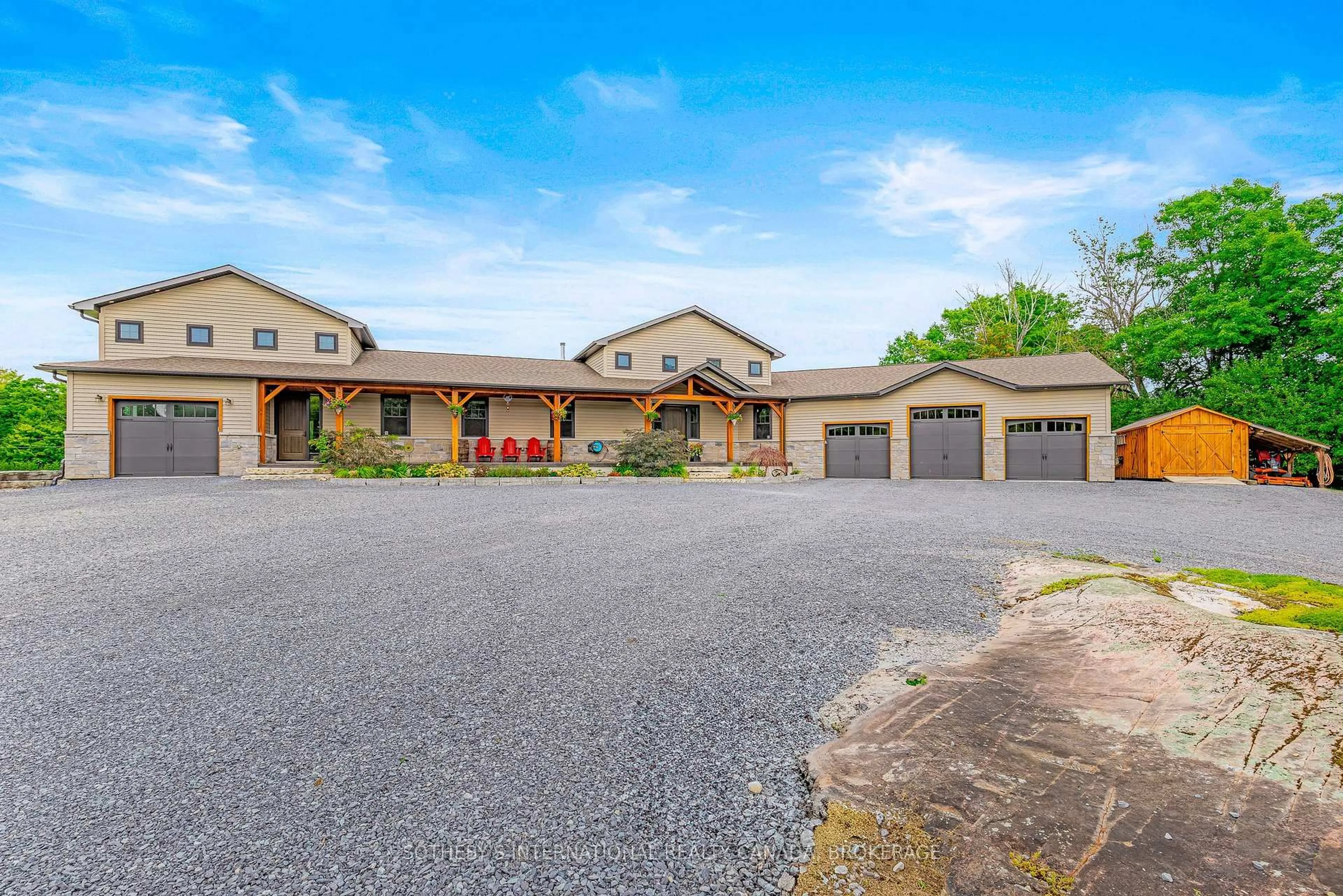 A pic from outside/outdoor area/front of a property/back of a property/a pic from drone, unknown for 92 Reynolds Rd, Front of Leeds & Seeleys Bay Ontario K0E 1V0