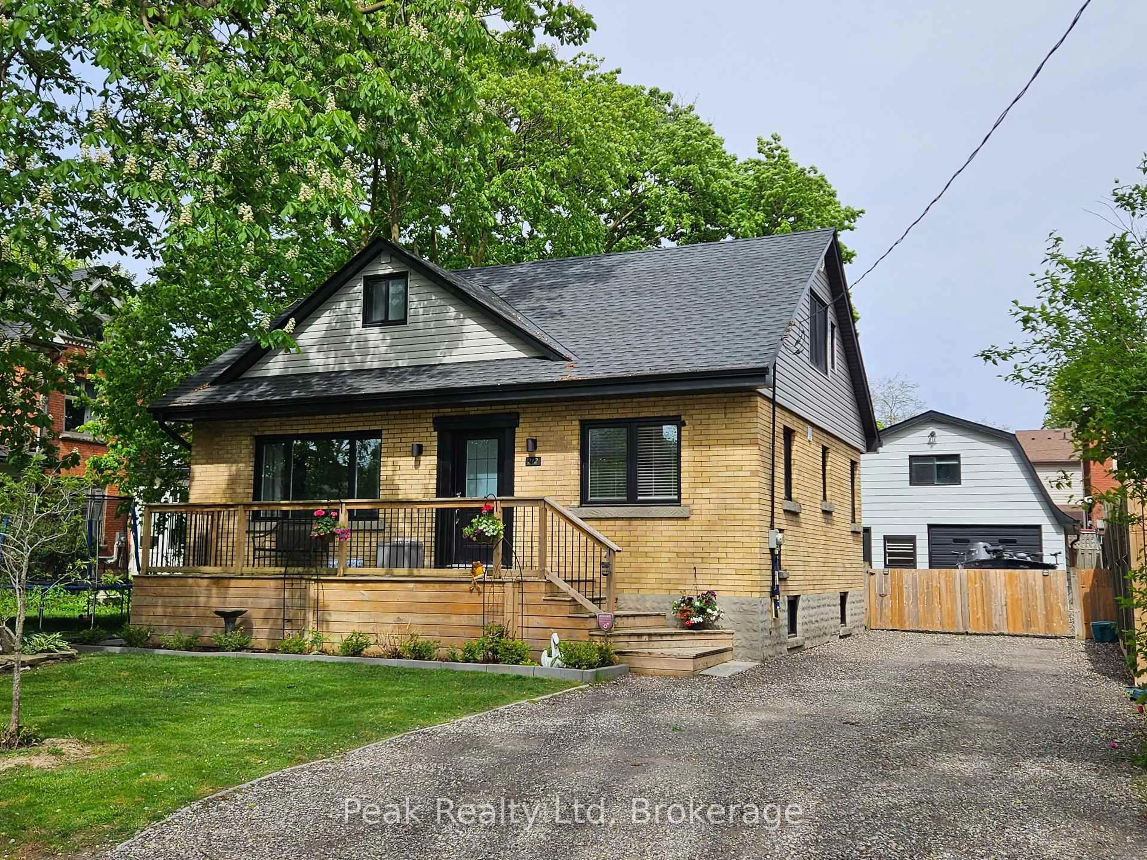 Unknown for 212 Church St, Stratford Ontario N5A 2R6