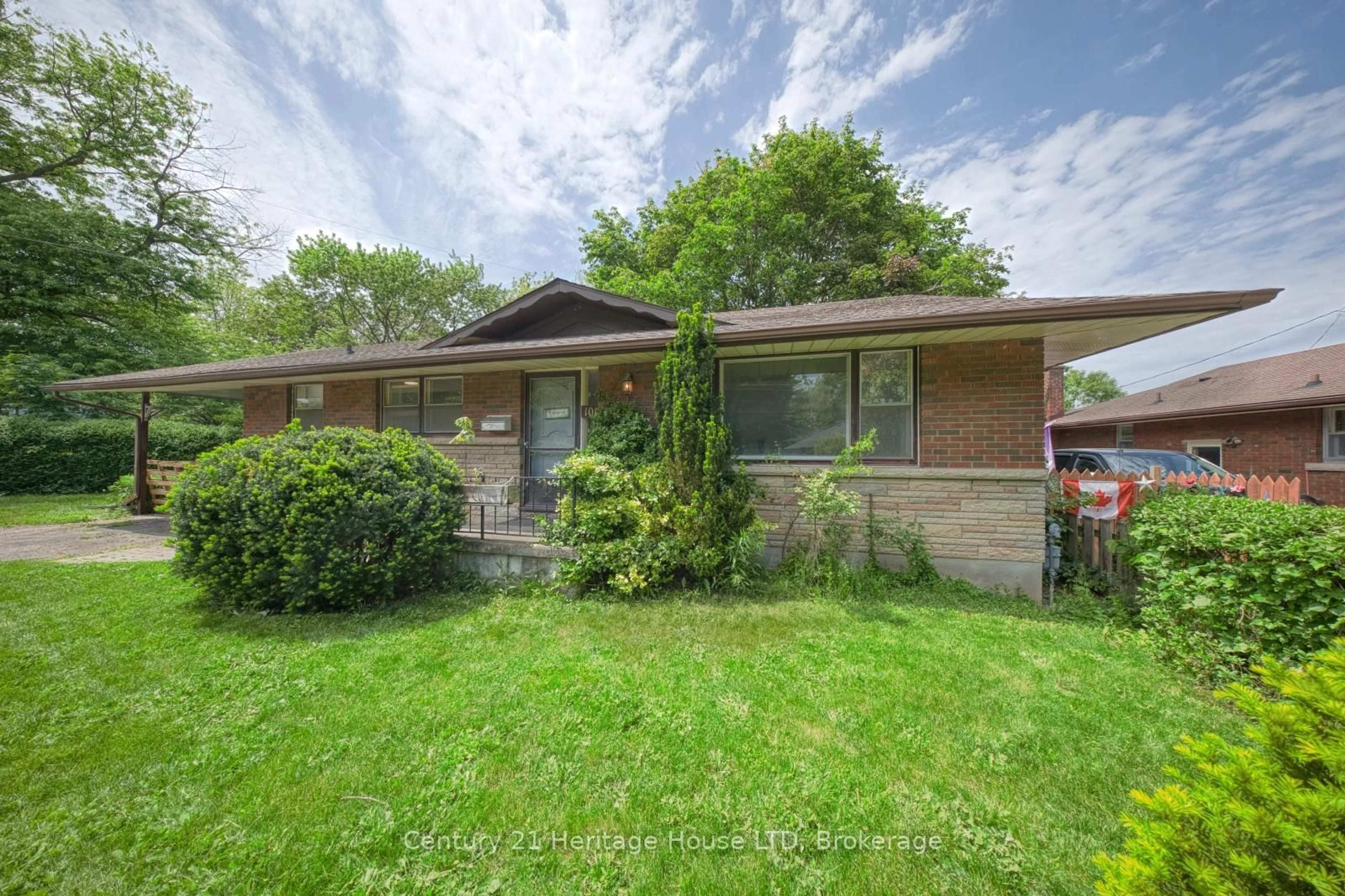 Home with brick exterior material, street for 101 Bunting Rd, St. Catharines Ontario L2P 3G8