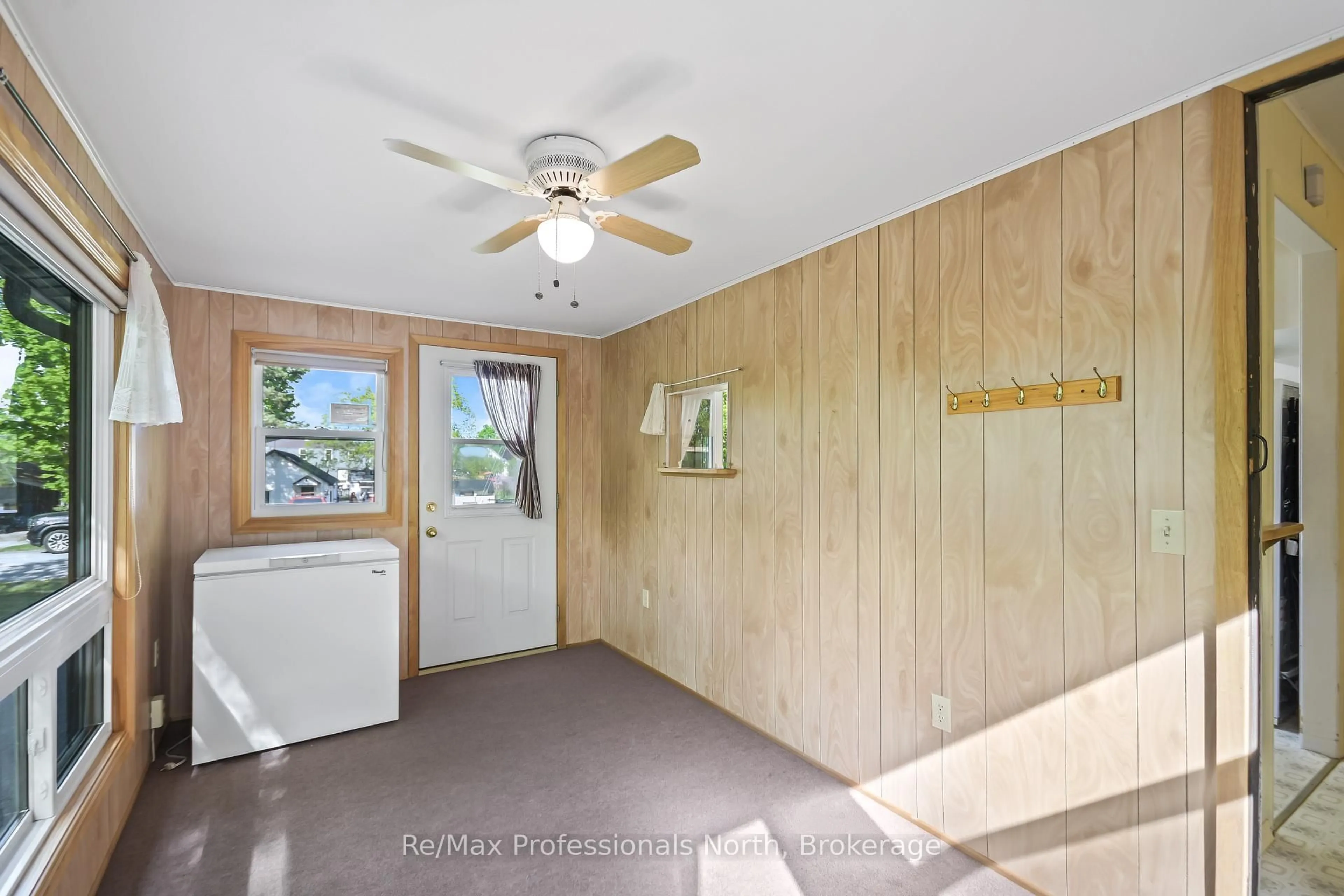 Unknown for 970 First St, Gravenhurst Ontario P1P 1K3