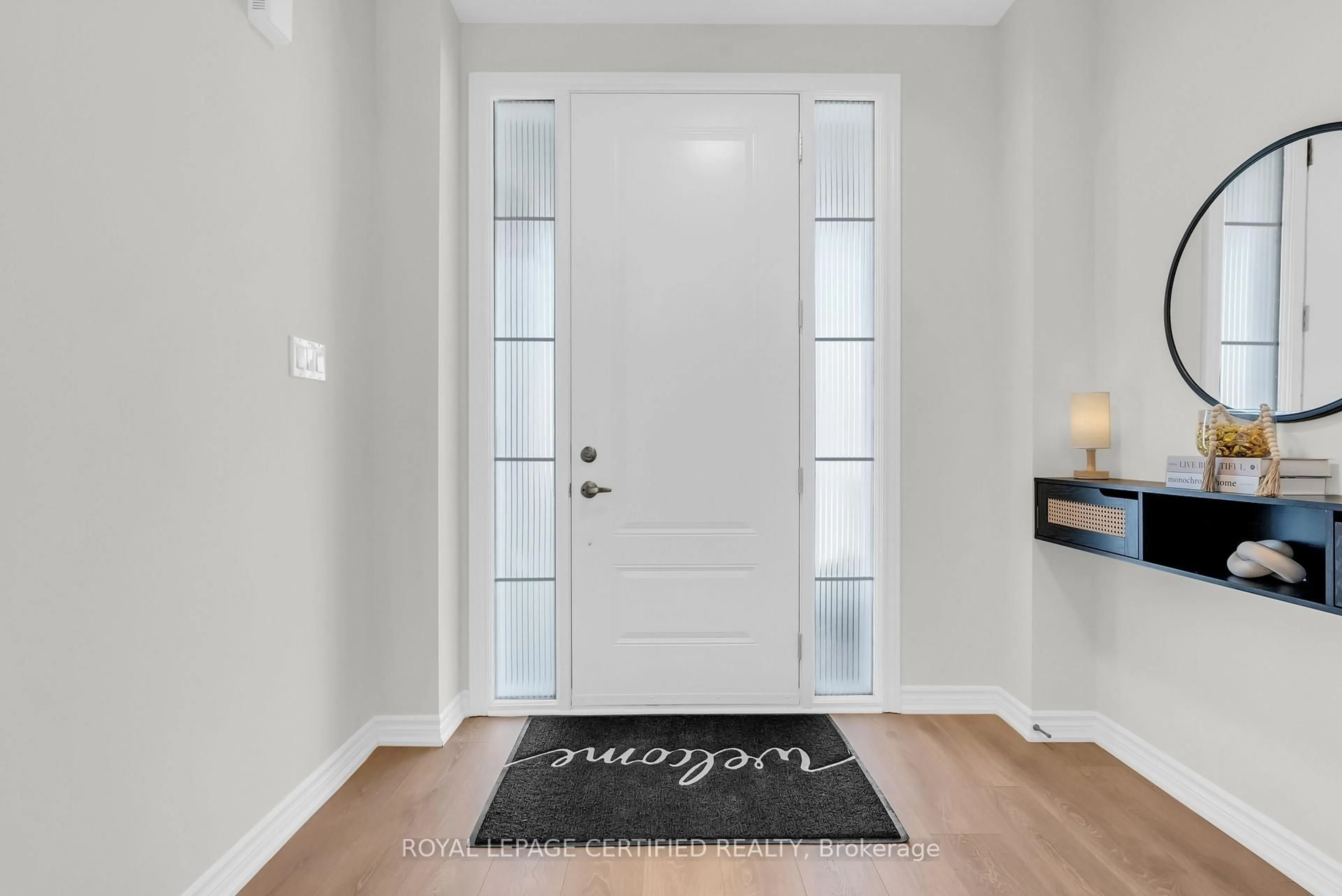 Indoor entryway for 101 Mcgill Ave, Erin Ontario N0B 1T0