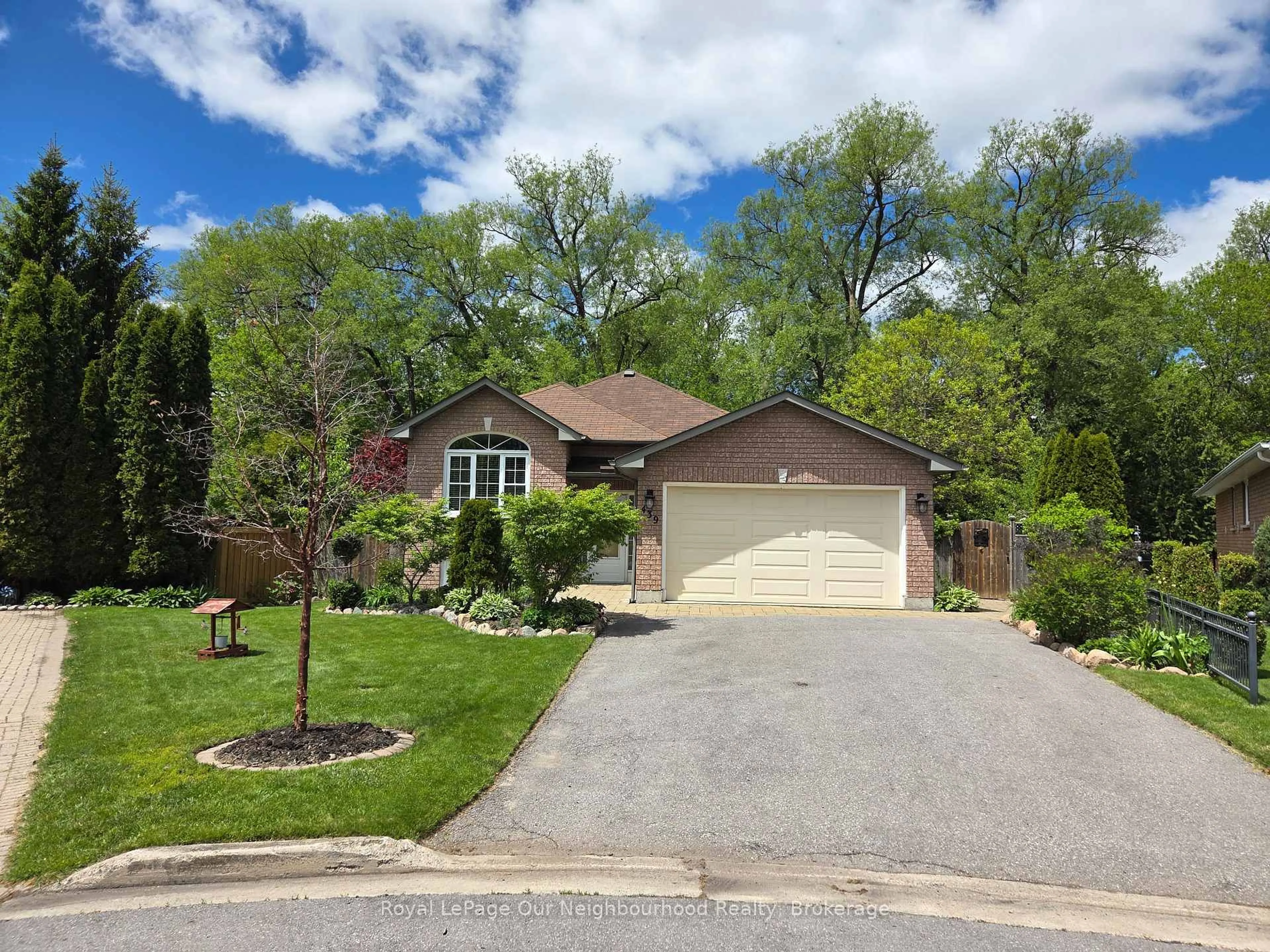 A pic from outside/outdoor area/front of a property/back of a property/a pic from drone, street for 439 Nickerson Dr, Cobourg Ontario K9A 1A8