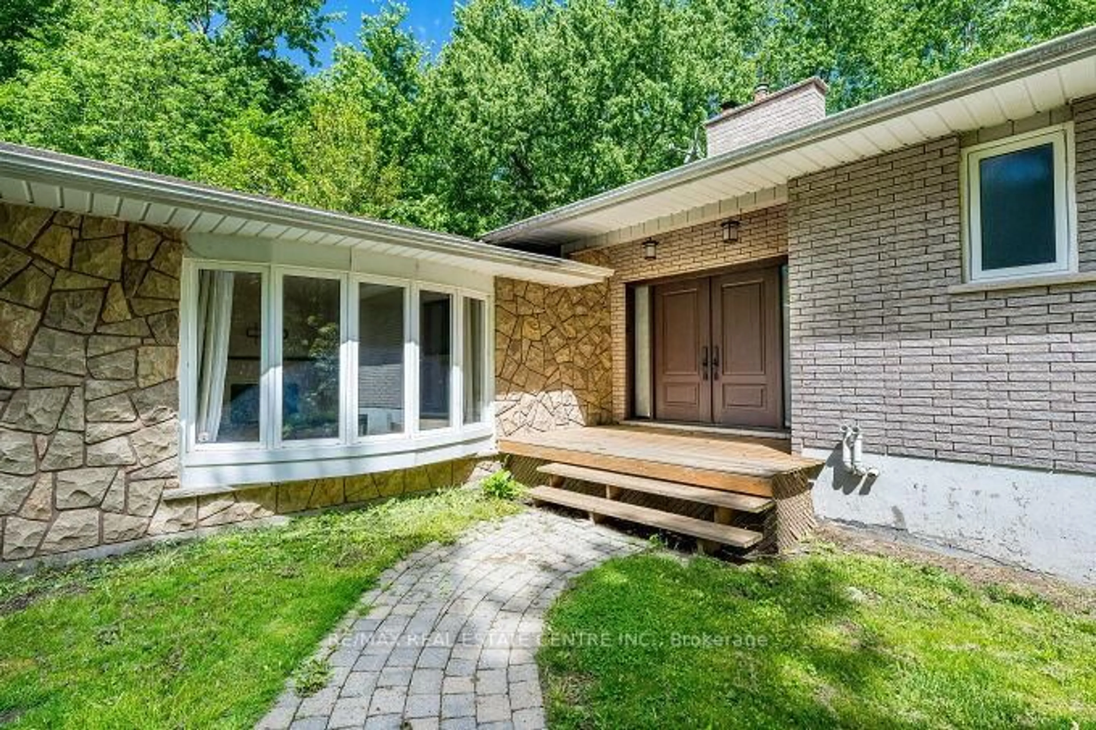 Home with brick exterior material, street for 563 6th Concession Rd, Hamilton Ontario L8B 1N2