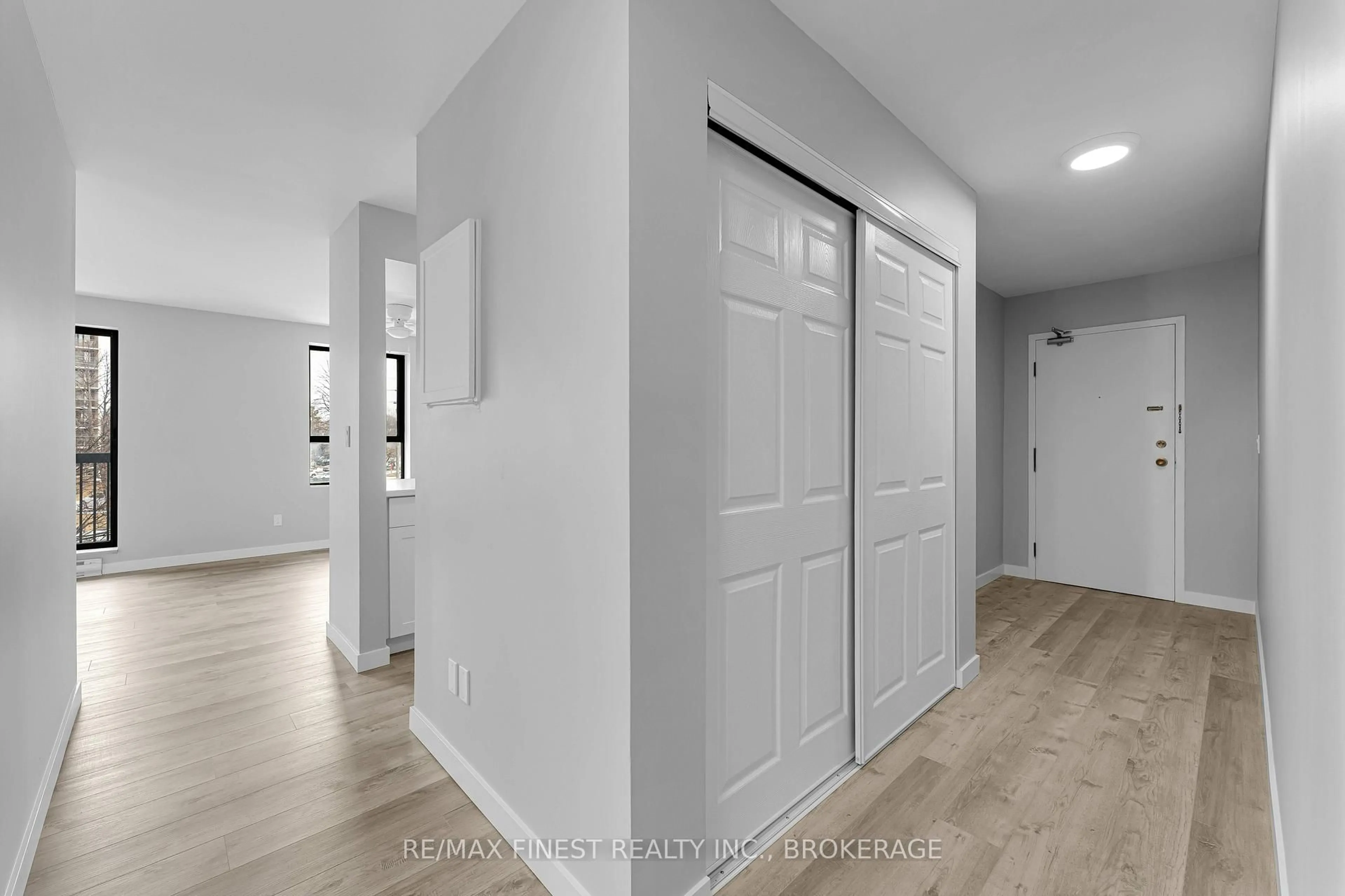 Indoor entryway for 17 Eldon Hall Pl #301, Kingston Ontario K7M 7H5