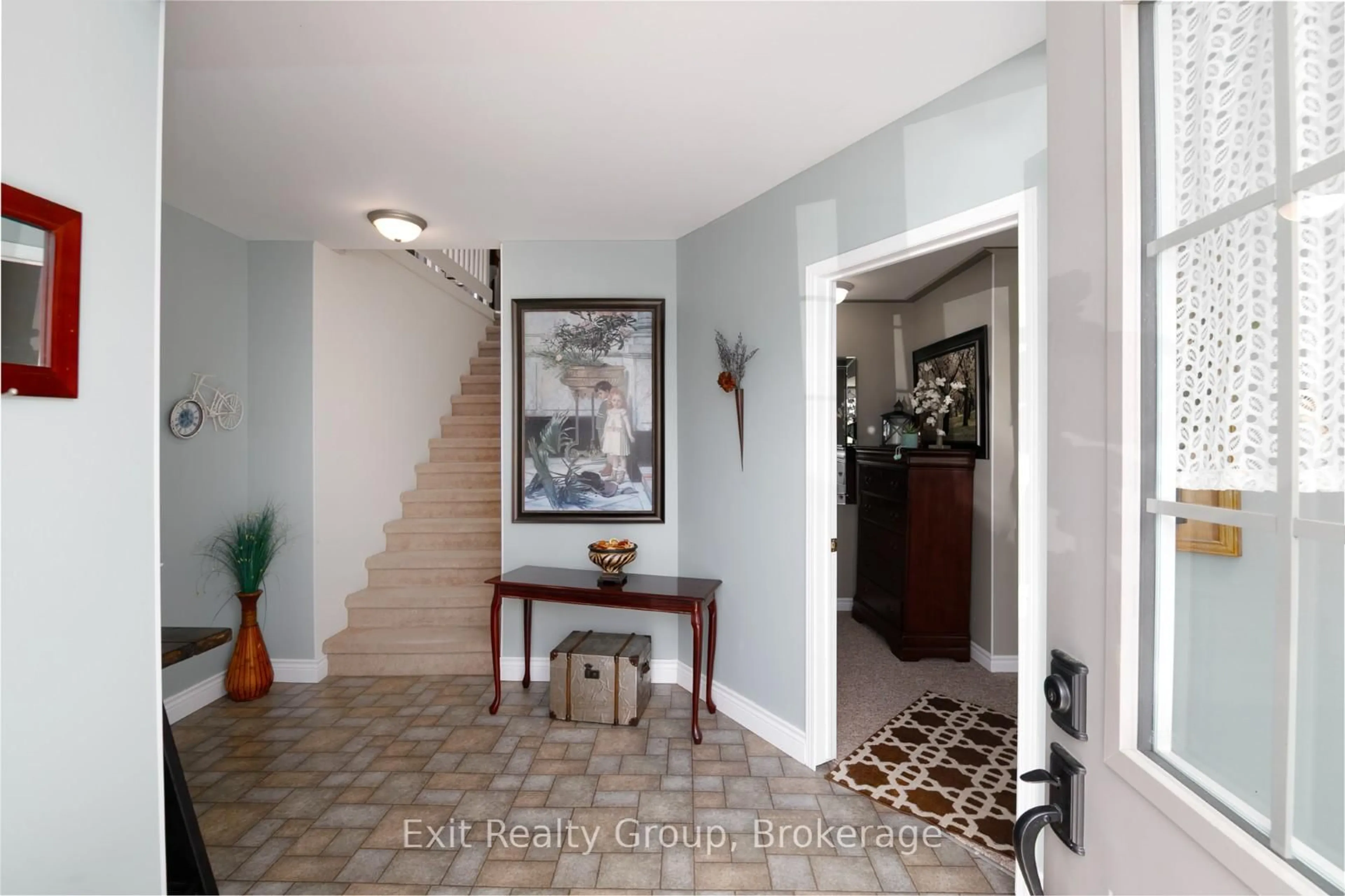 Indoor entryway for 396 Nichols Rd, Brighton Ontario K0K 1H0