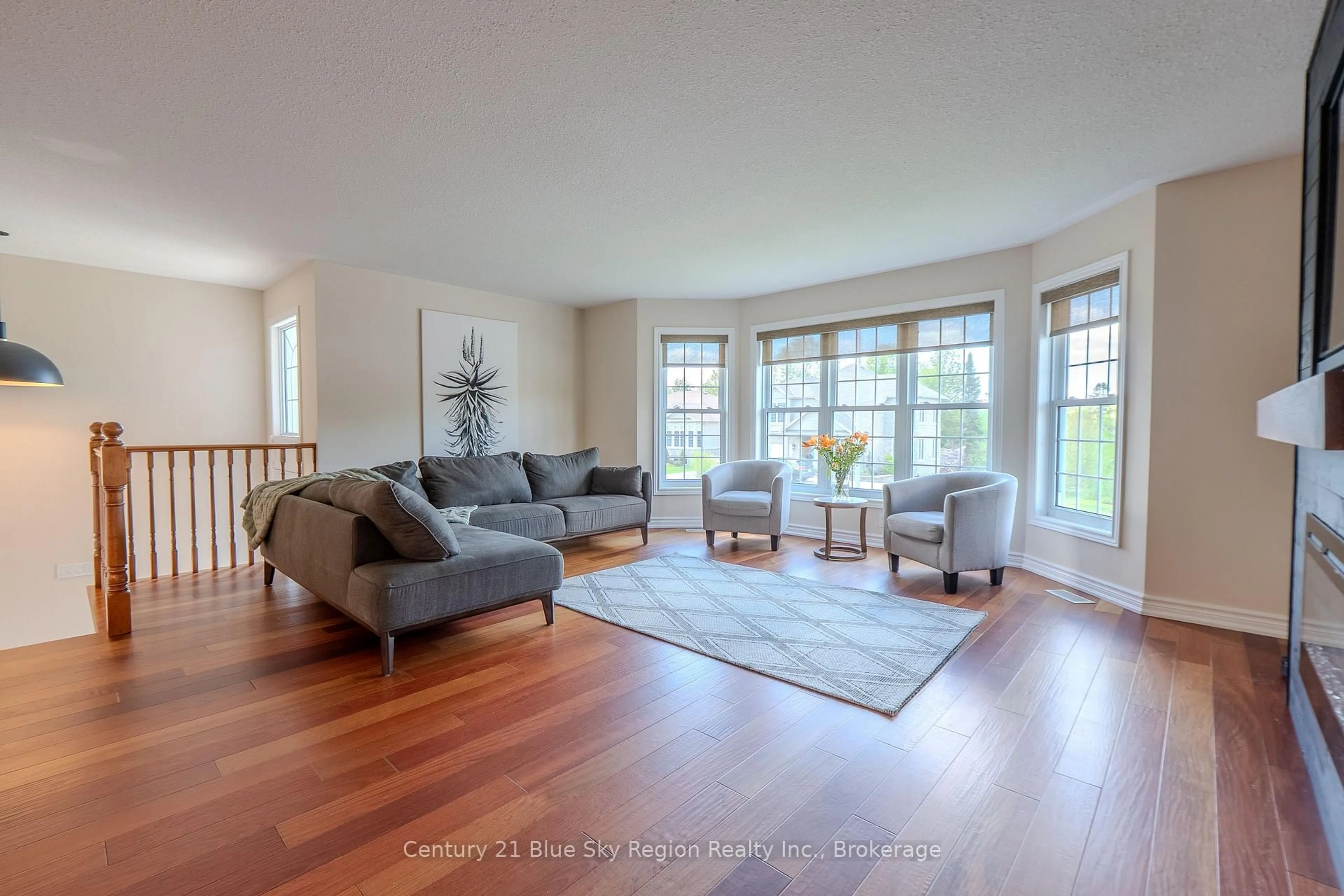 Living room with furniture, unknown for 28 Stone Manor Dr, North Bay Ontario P1C 0A3
