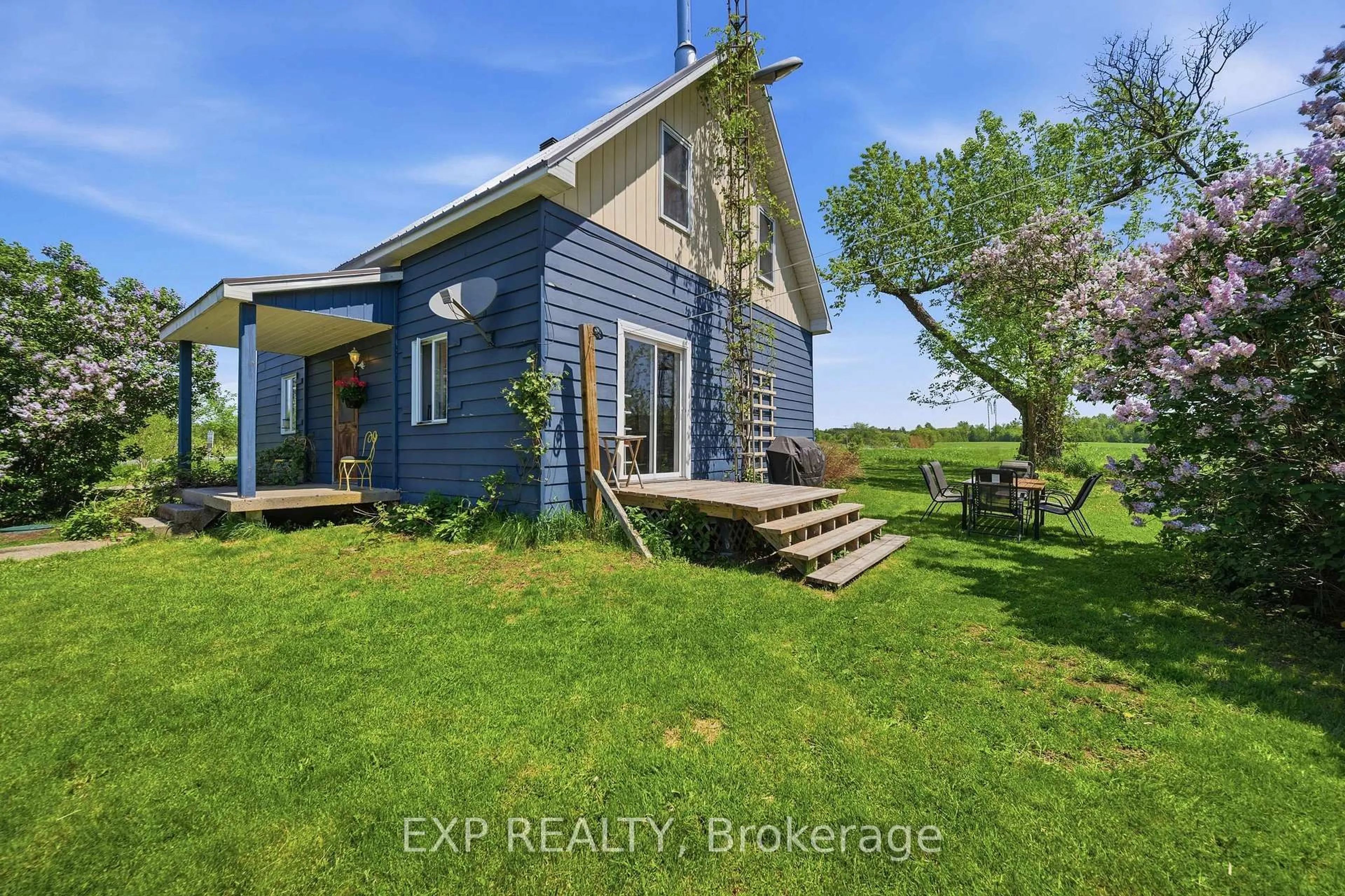A pic from outside/outdoor area/front of a property/back of a property/a pic from drone, water/lake/river/ocean view for 1490 PLANTAGENET CONCESSION 3, Alfred and Plantagenet Ontario K0B 1L0