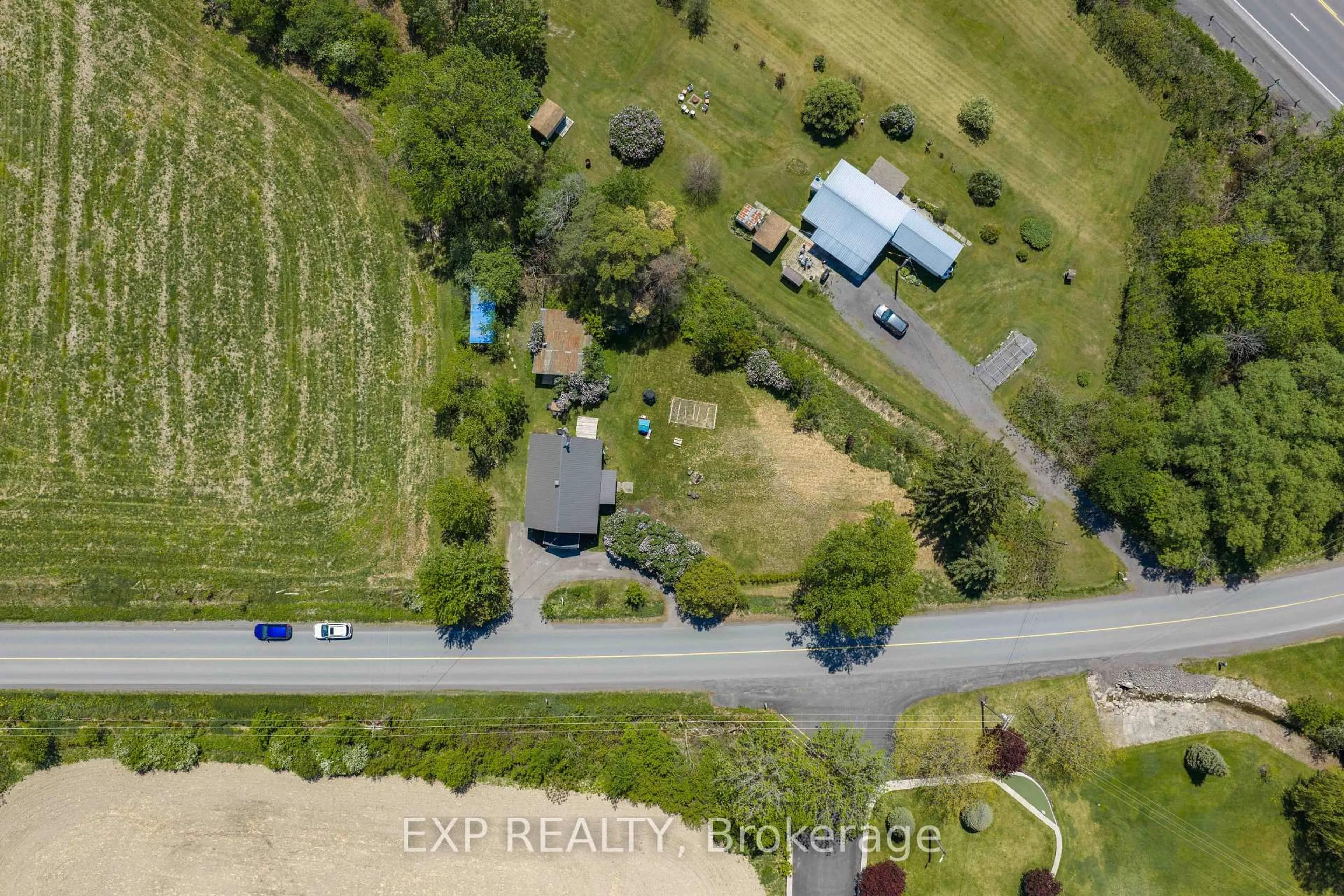 A pic from outside/outdoor area/front of a property/back of a property/a pic from drone, street for 1490 PLANTAGENET CONCESSION 3, Alfred and Plantagenet Ontario K0B 1L0