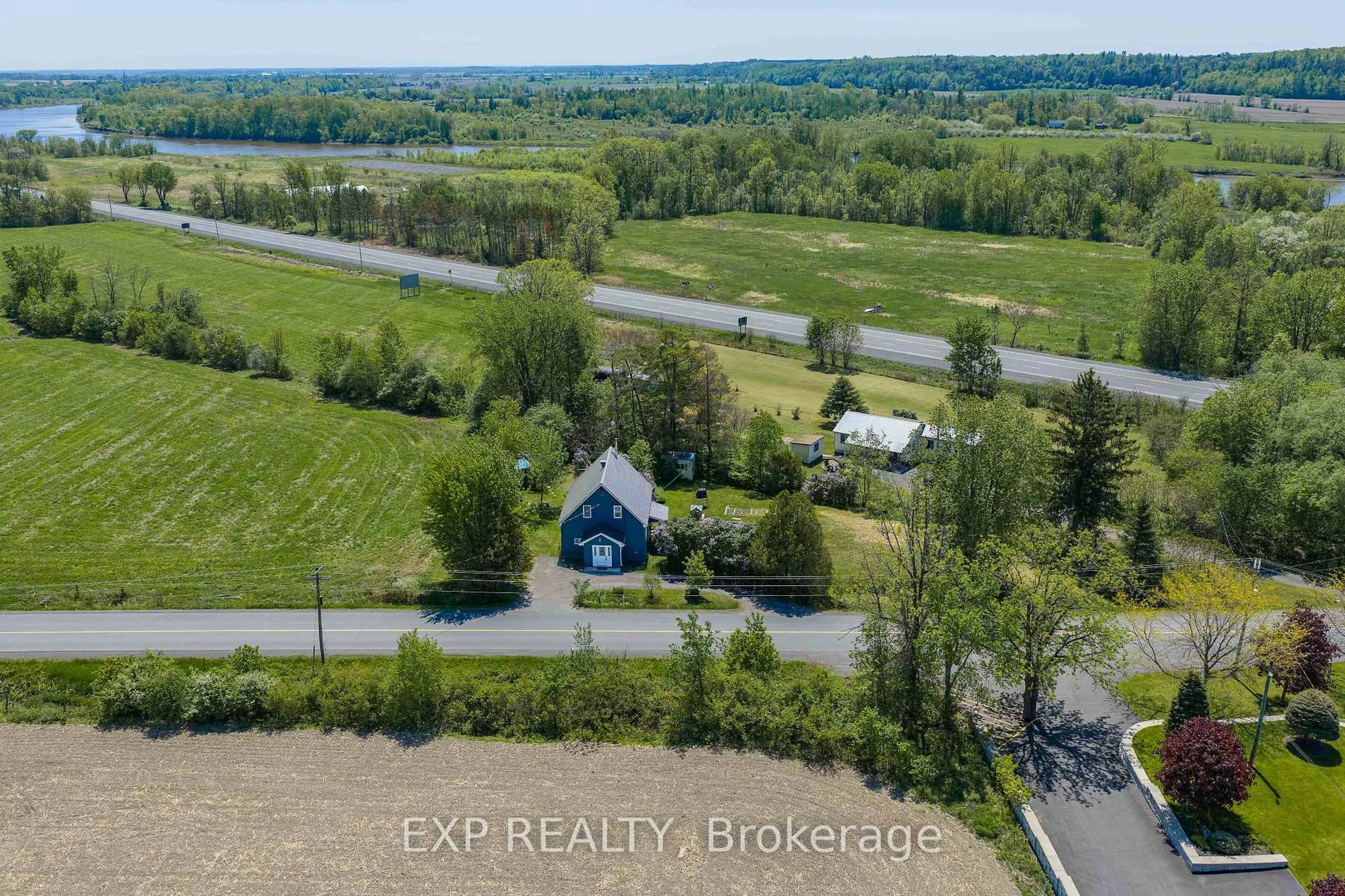 A pic from outside/outdoor area/front of a property/back of a property/a pic from drone, water/lake/river/ocean view for 1490 PLANTAGENET CONCESSION 3, Alfred and Plantagenet Ontario K0B 1L0