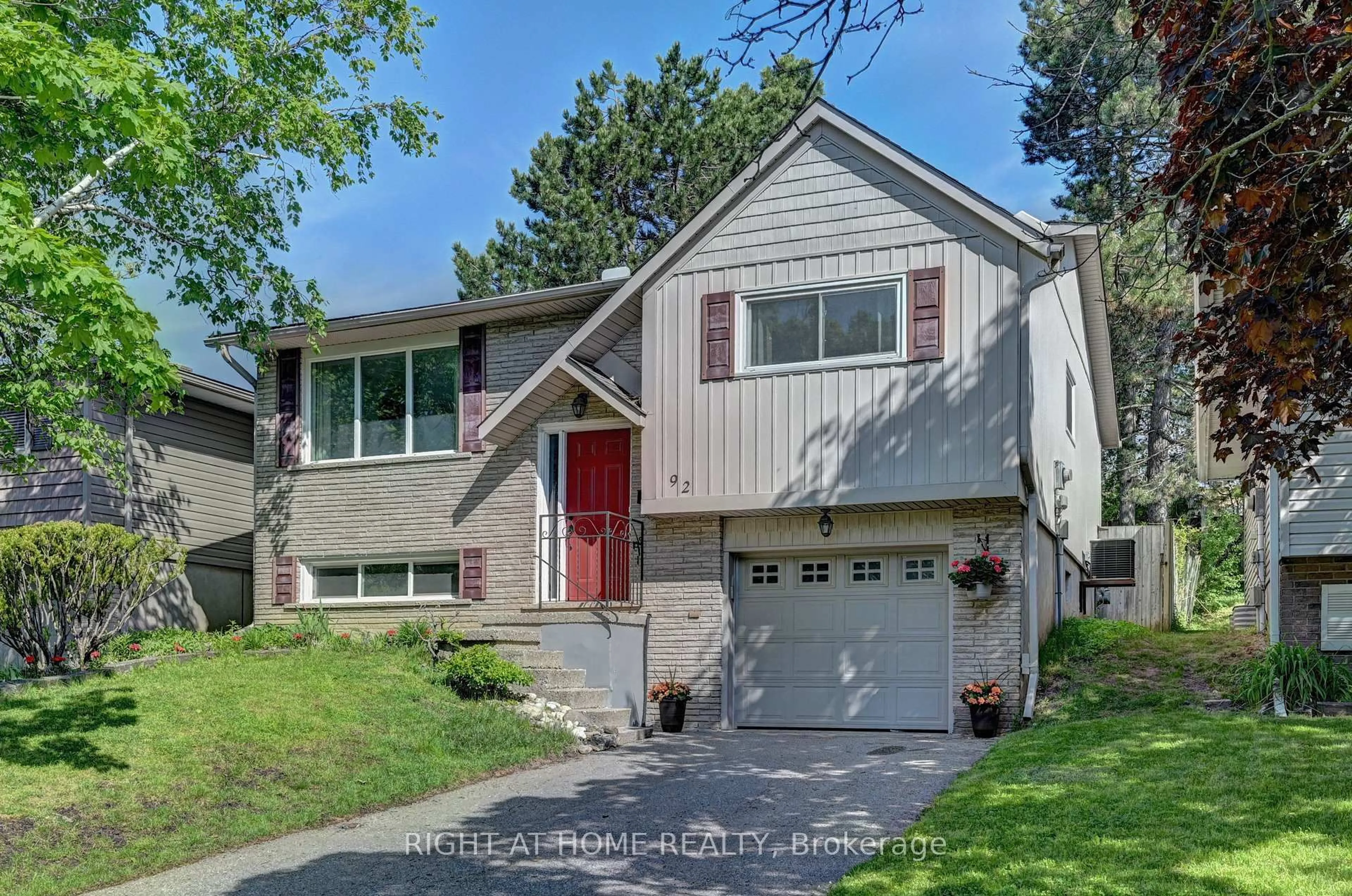 Home with vinyl exterior material, street for 92 Pinemeadow Cres, Waterloo Ontario N2T 1A7