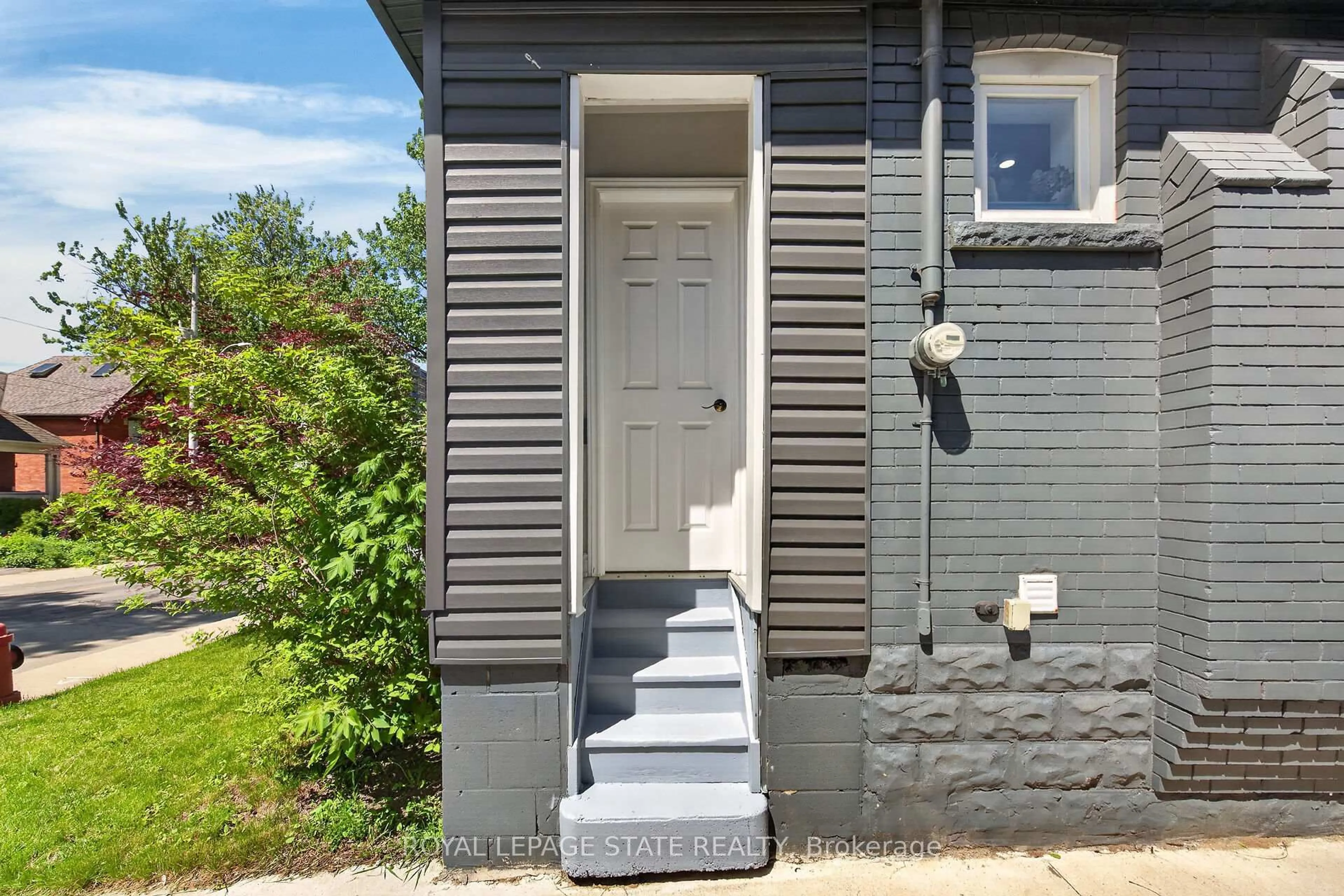 Unknown for 219 Hess St, Hamilton Ontario L8P 3P3