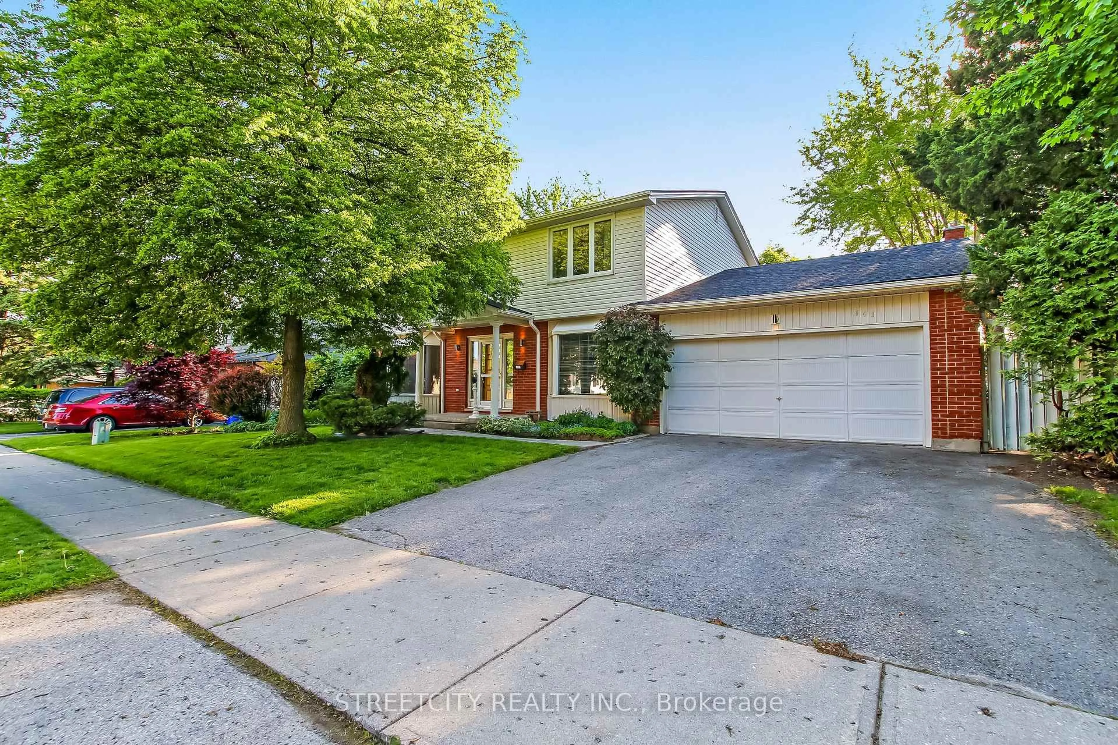 Unknown for 648 Cranbrook Rd, London South Ontario N6K 1W6