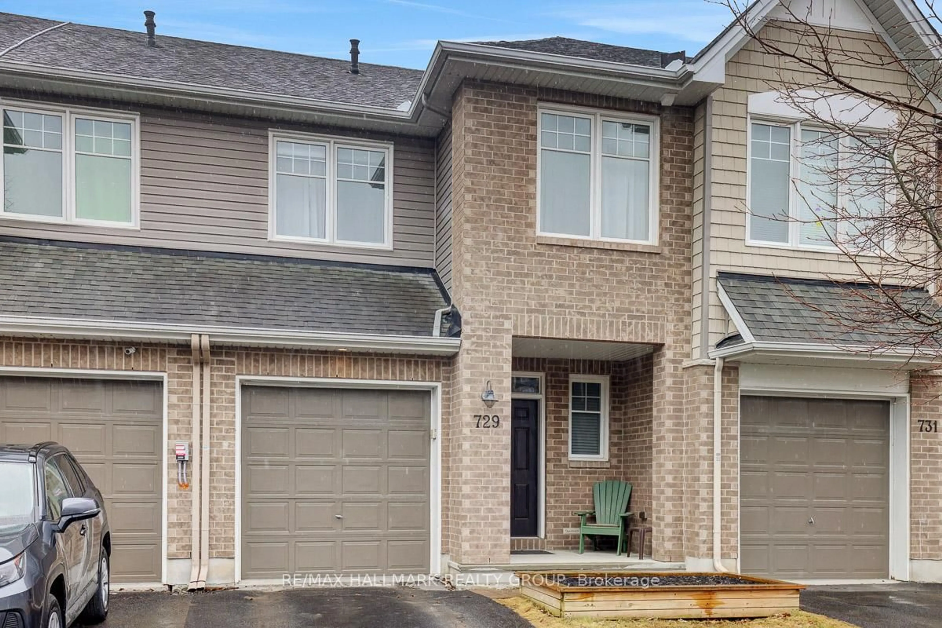 Unknown for 729 Hazelnut Cres, Ottawa Ontario K1T 0K3
