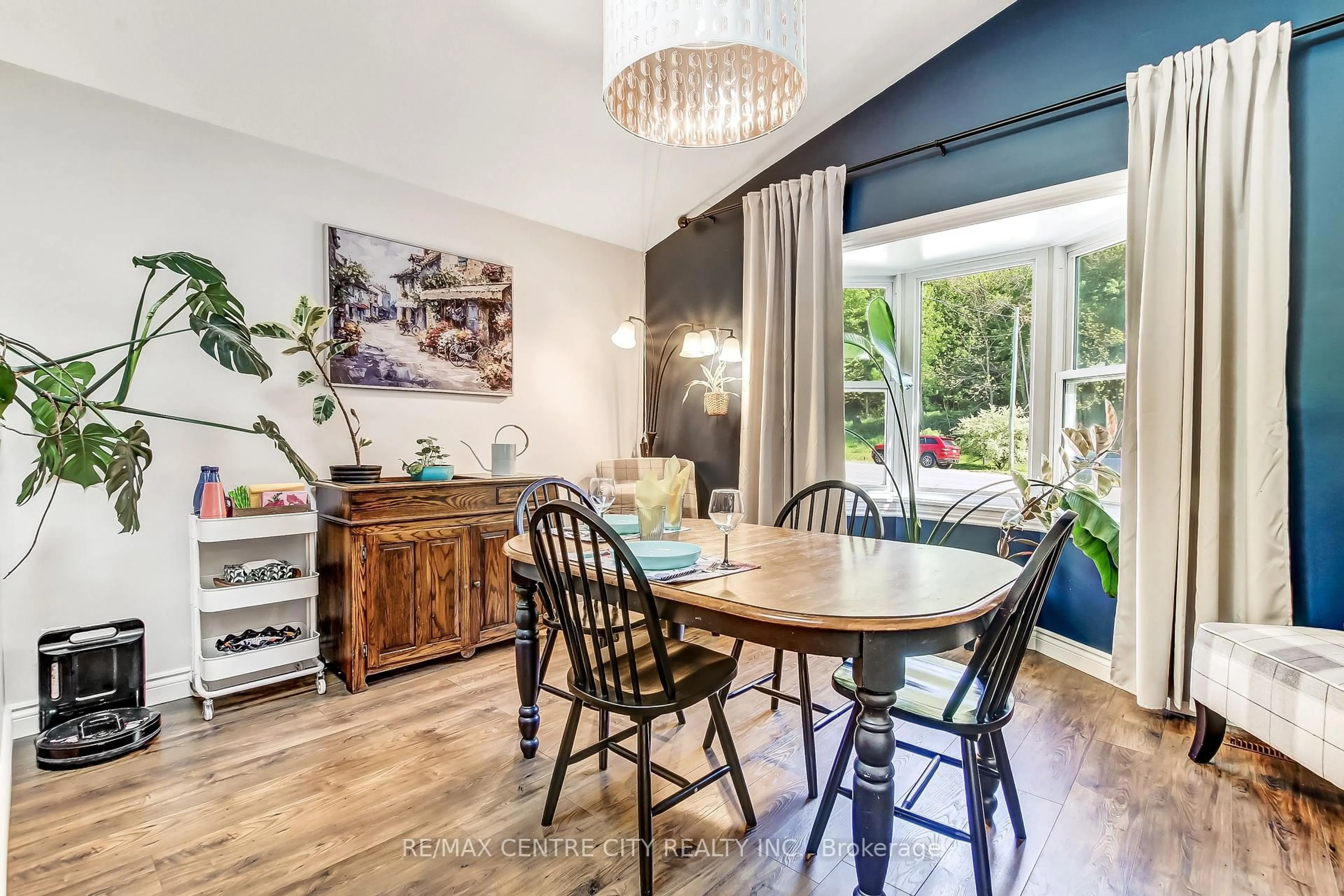Dining room, wood/laminate floor for 361 George St, Central Elgin Ontario N5L 1G4