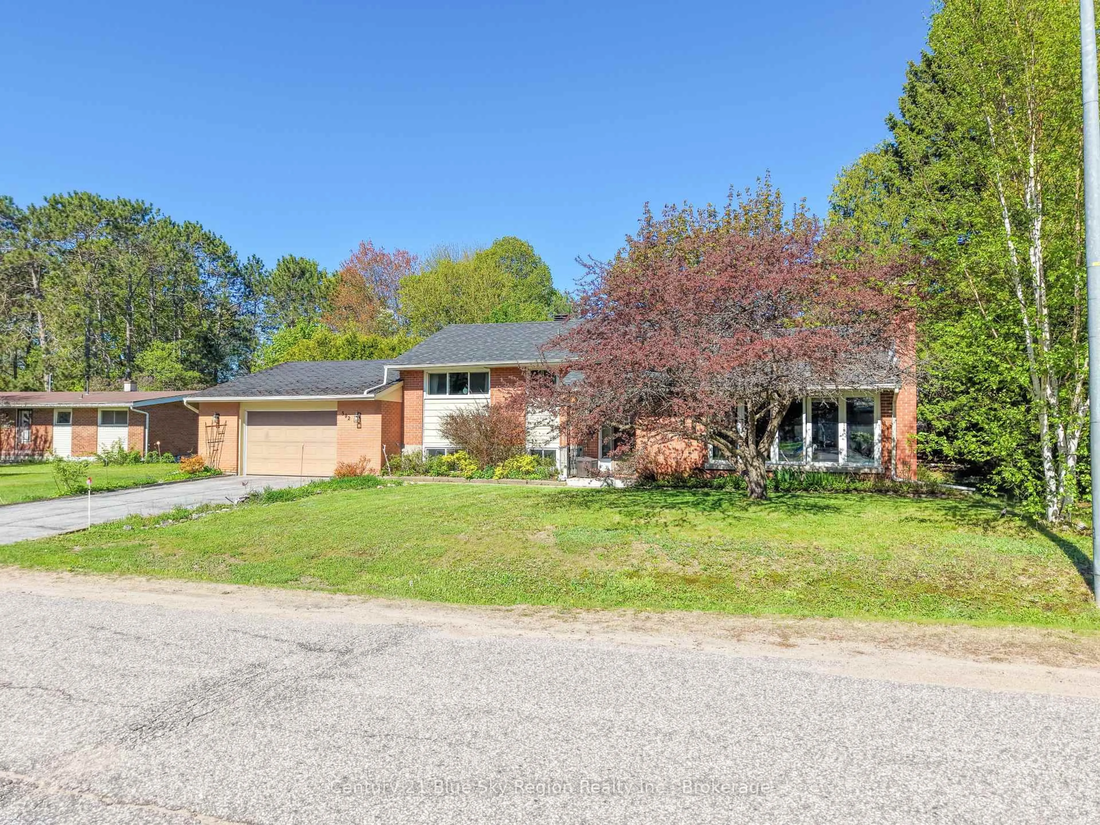 Home with brick exterior material, street for 592 Birchwood Rd, North Bay Ontario P1B 4T3