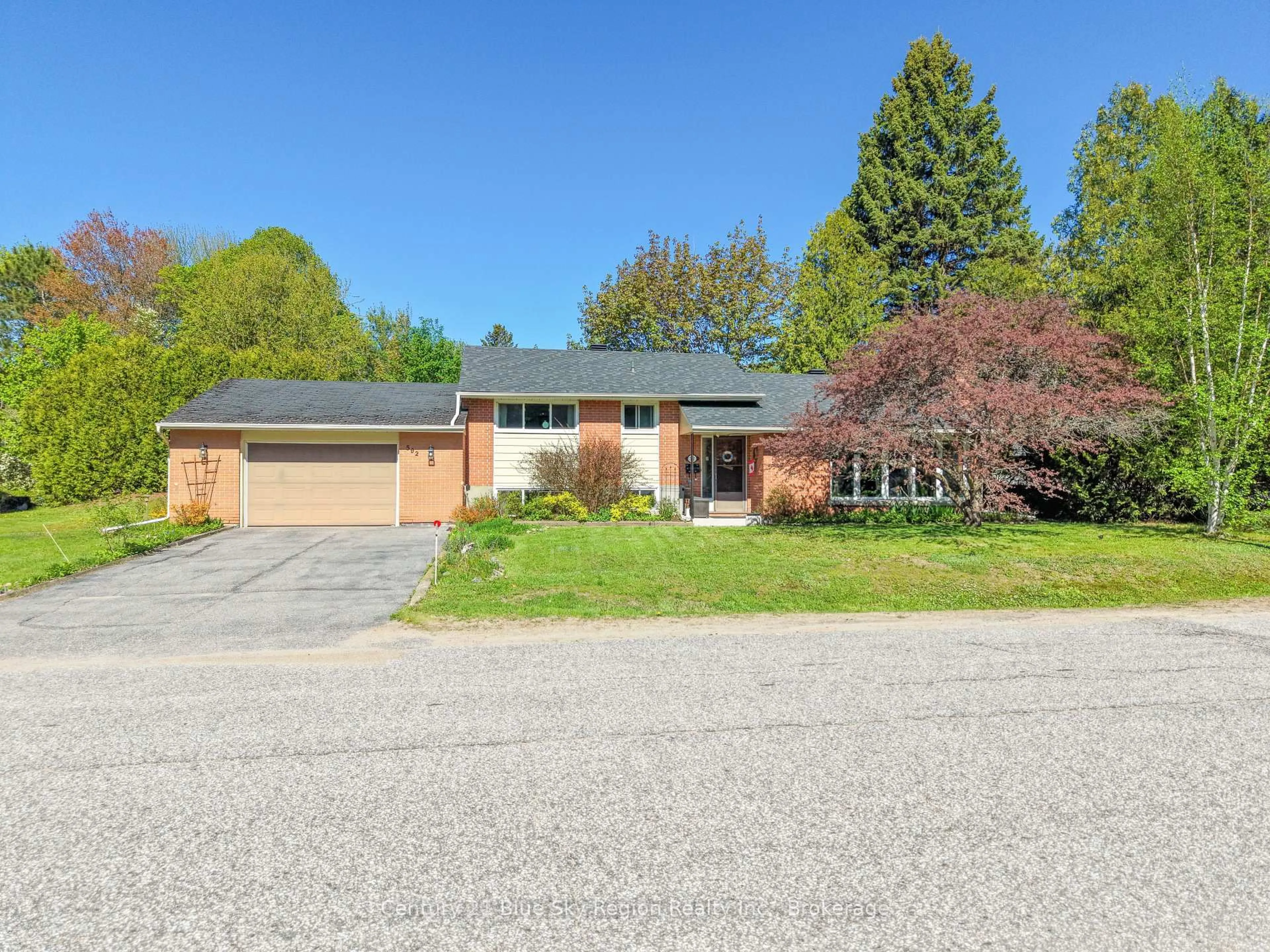 Unknown for 592 Birchwood Rd, North Bay Ontario P1B 4T3
