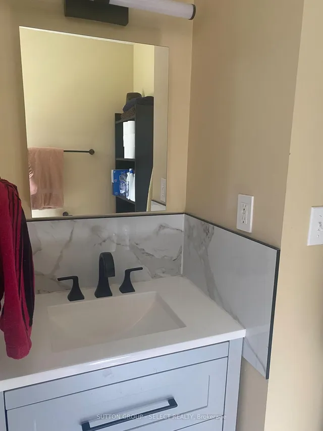 9 Prince Albert St, Middlesex Centre 2