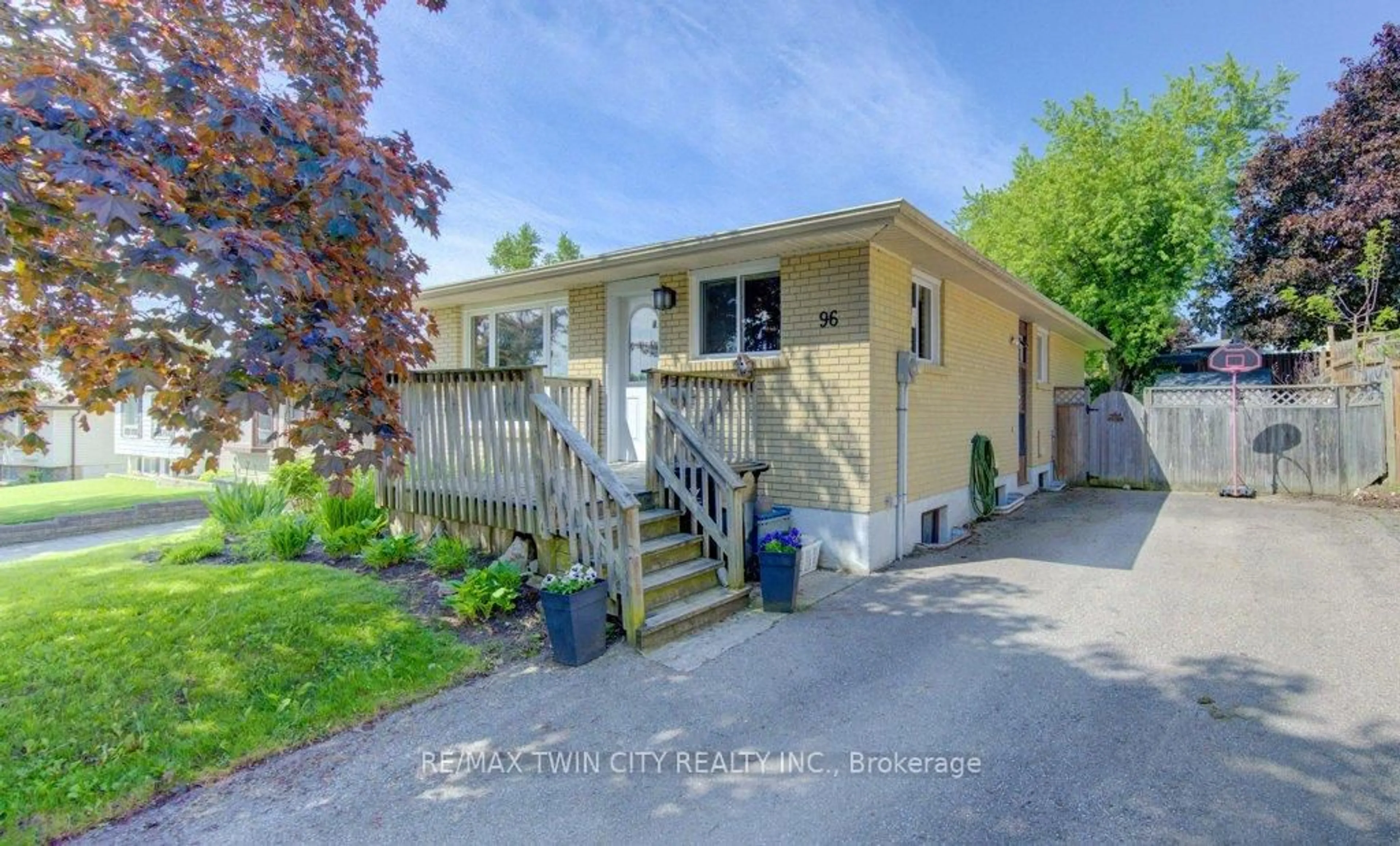 Unknown for 96 Scott Rd, Cambridge Ontario N3C 2X7