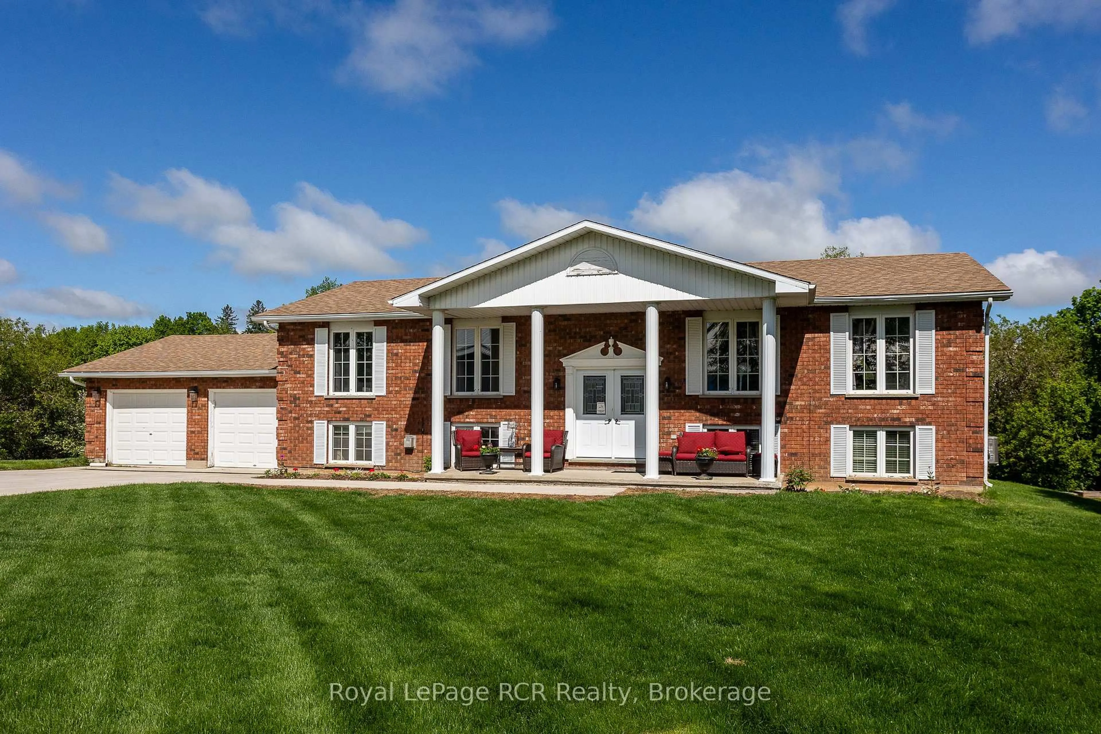 Home with brick exterior material, unknown for 2 Highland Dr, Grey Highlands Ontario N0C 1E0