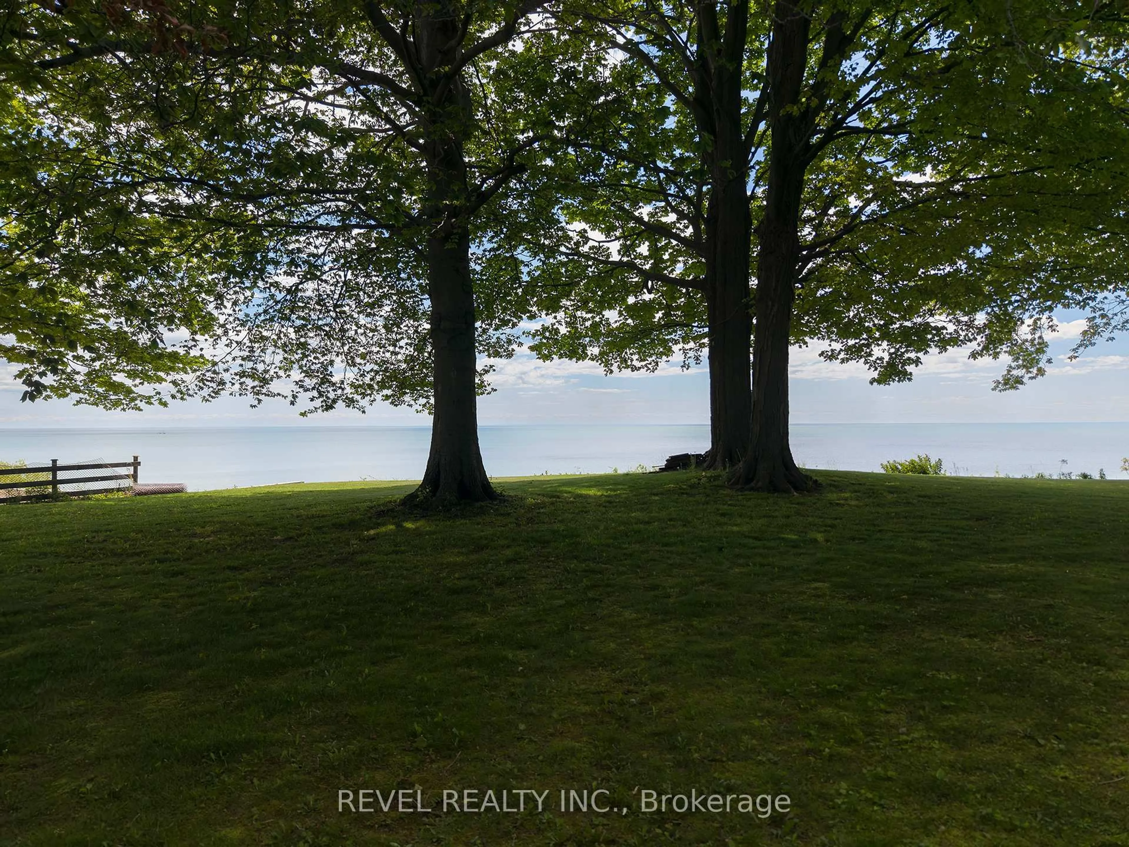 A pic from outside/outdoor area/front of a property/back of a property/a pic from drone, water/lake/river/ocean view for 709 Nelson St, Norfolk Ontario N0A 1N2
