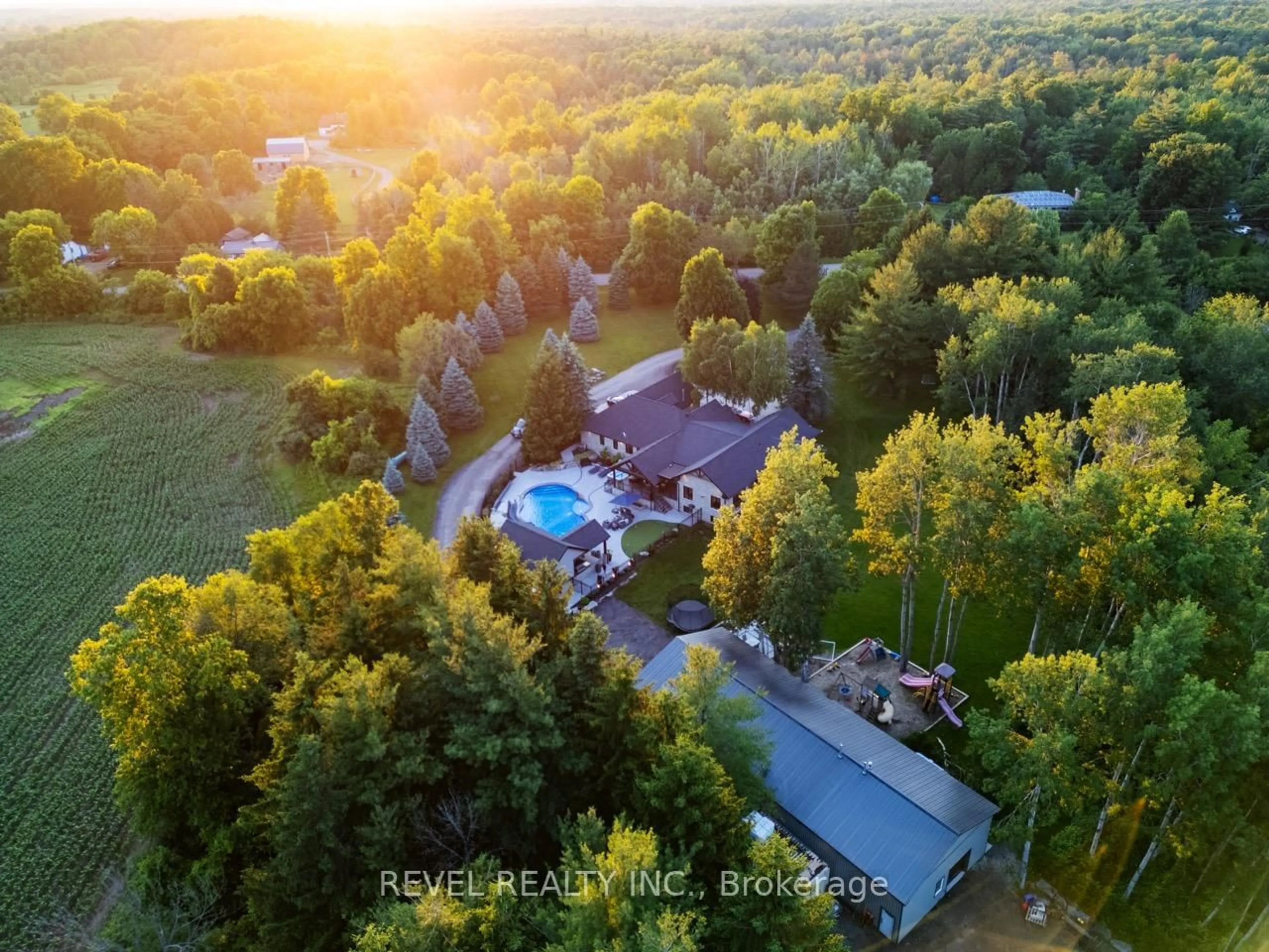 A pic from outside/outdoor area/front of a property/back of a property/a pic from drone, water/lake/river/ocean view for 102 Concession 11, Hamilton Ontario L8B 1H8