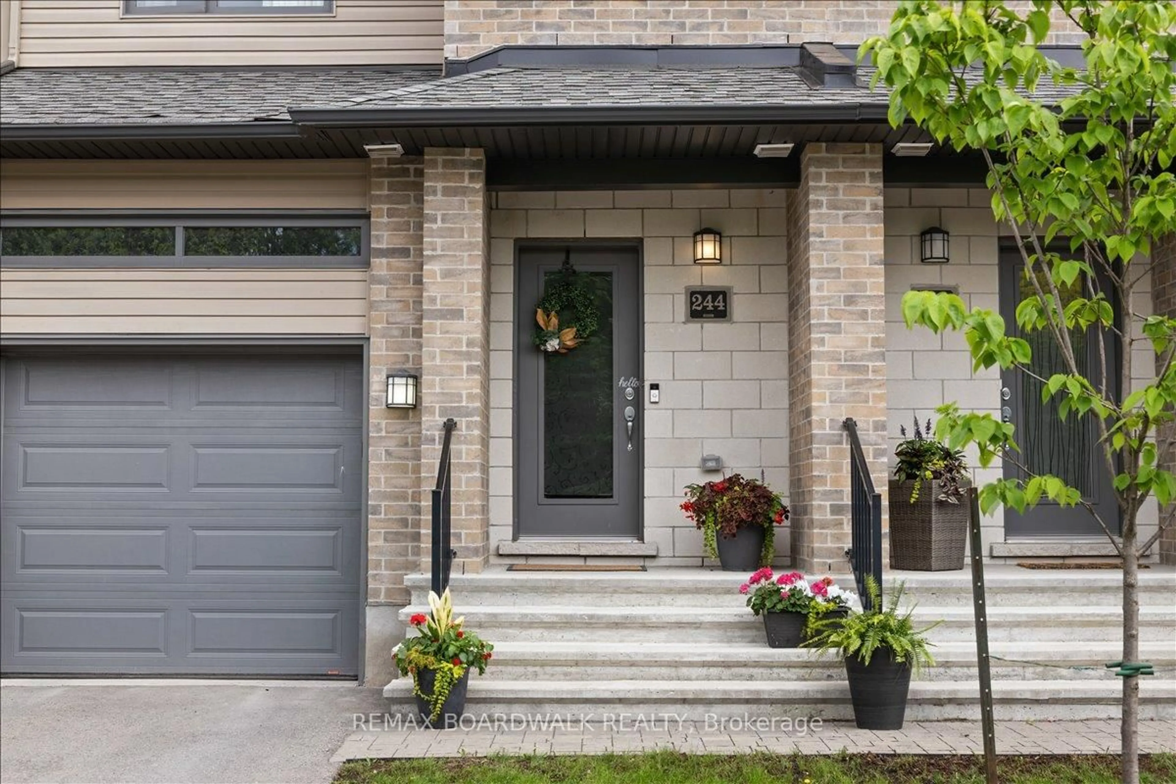 Home with brick exterior material, street for 244 Munro St, Carleton Place Ontario K7C 0P2