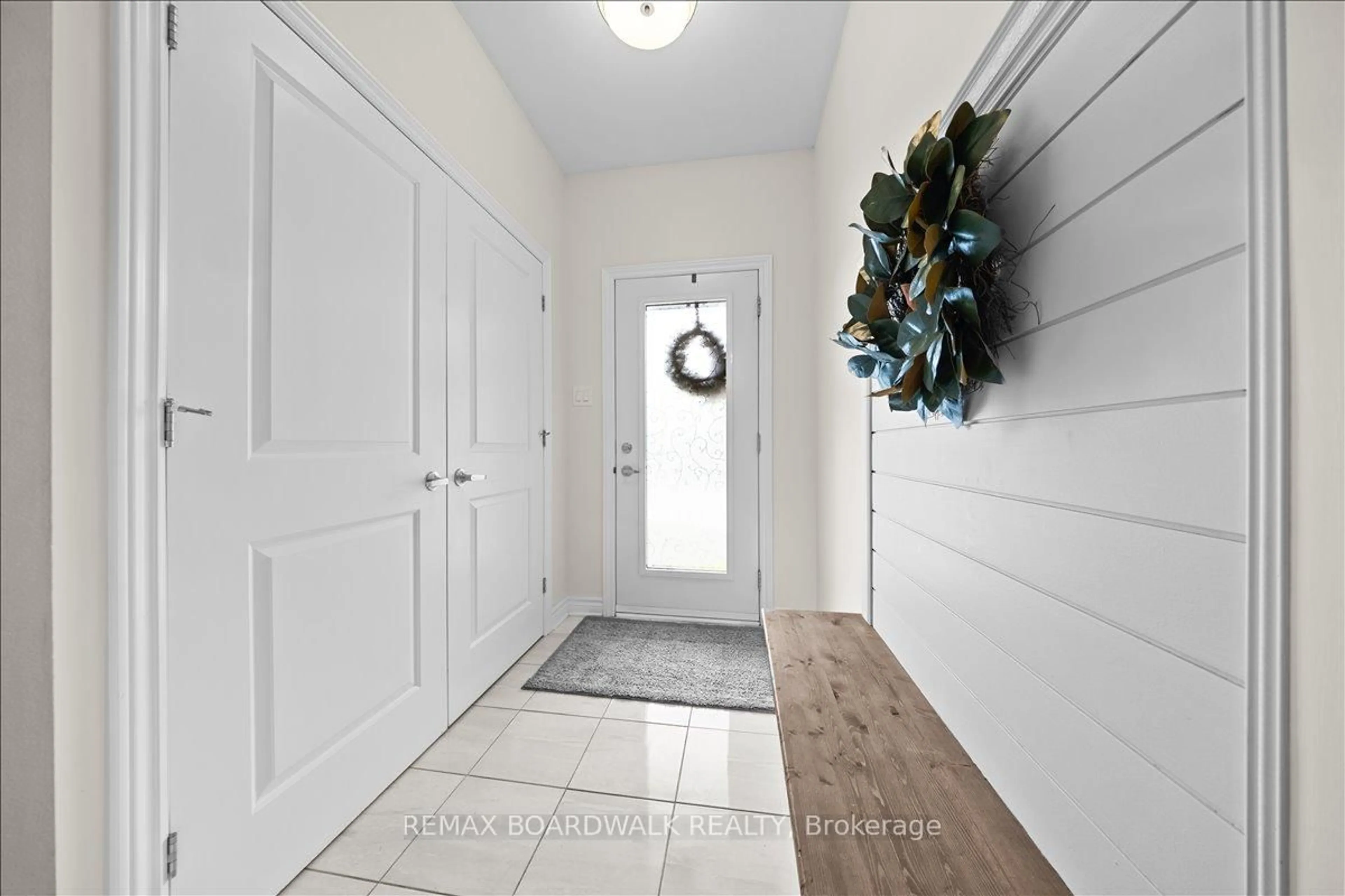 Indoor entryway for 244 Munro St, Carleton Place Ontario K7C 0P2