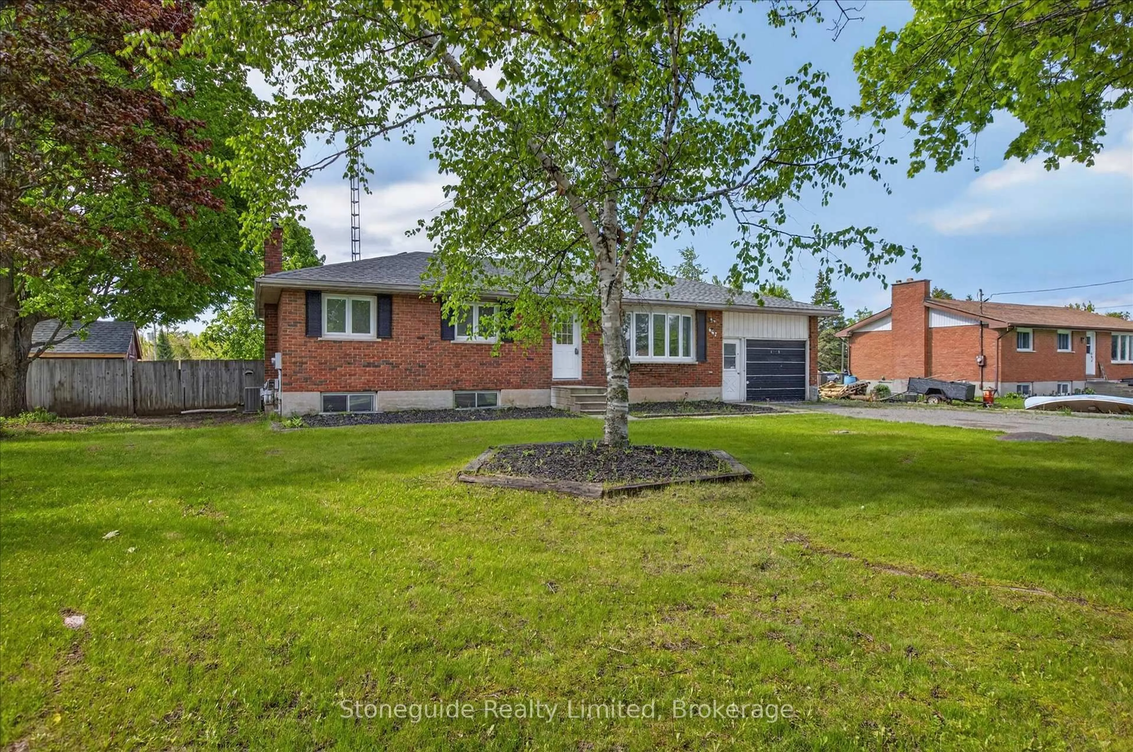 A pic from outside/outdoor area/front of a property/back of a property/a pic from drone, street for 667 Skyline Rd, Selwyn Ontario K0L 1T0