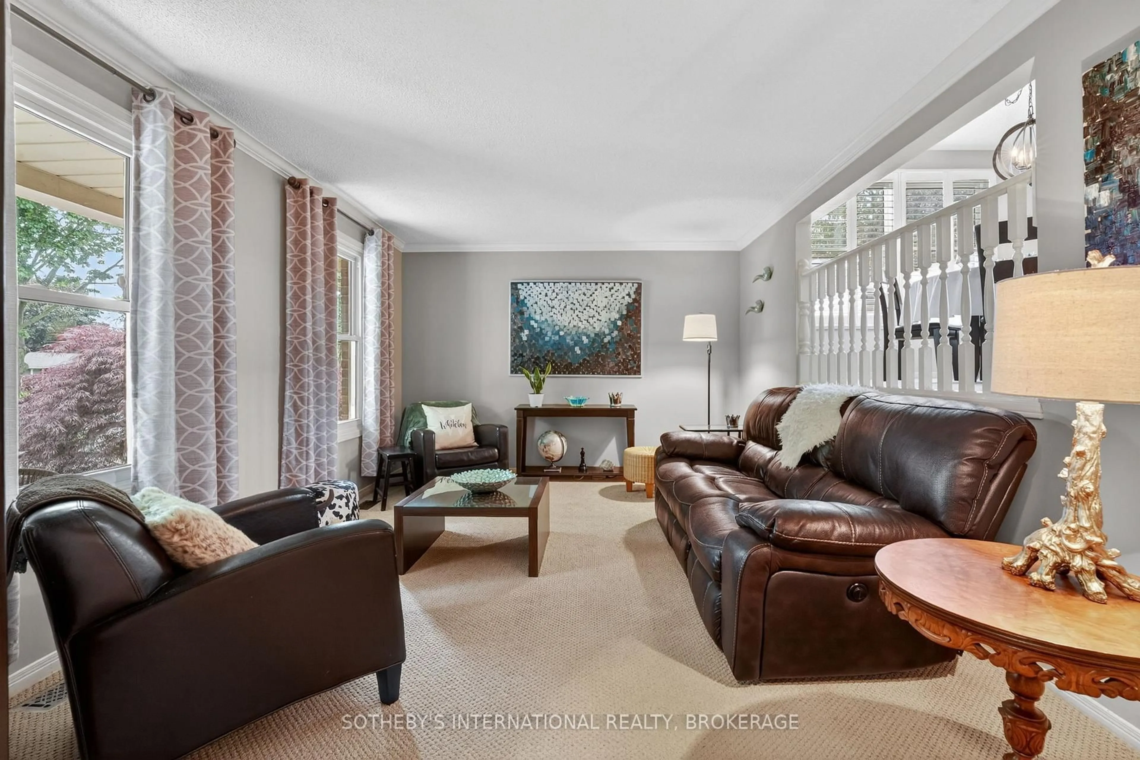 Living room with furniture, unknown for 311 Main St, St. Catharines Ontario L2N 4W2