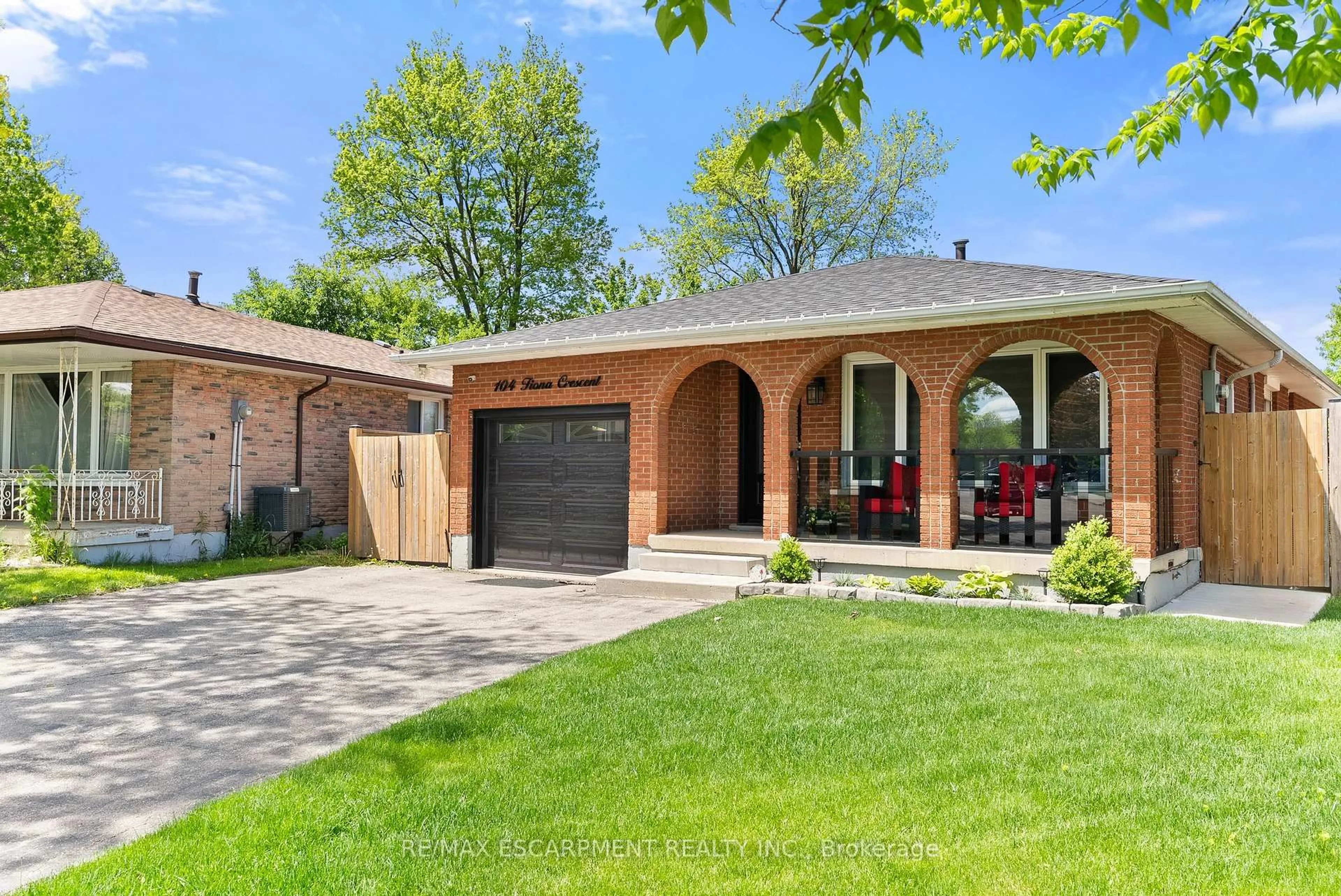Home with brick exterior material, street for 104 Fiona Cres, Hamilton Ontario L9C 6P4