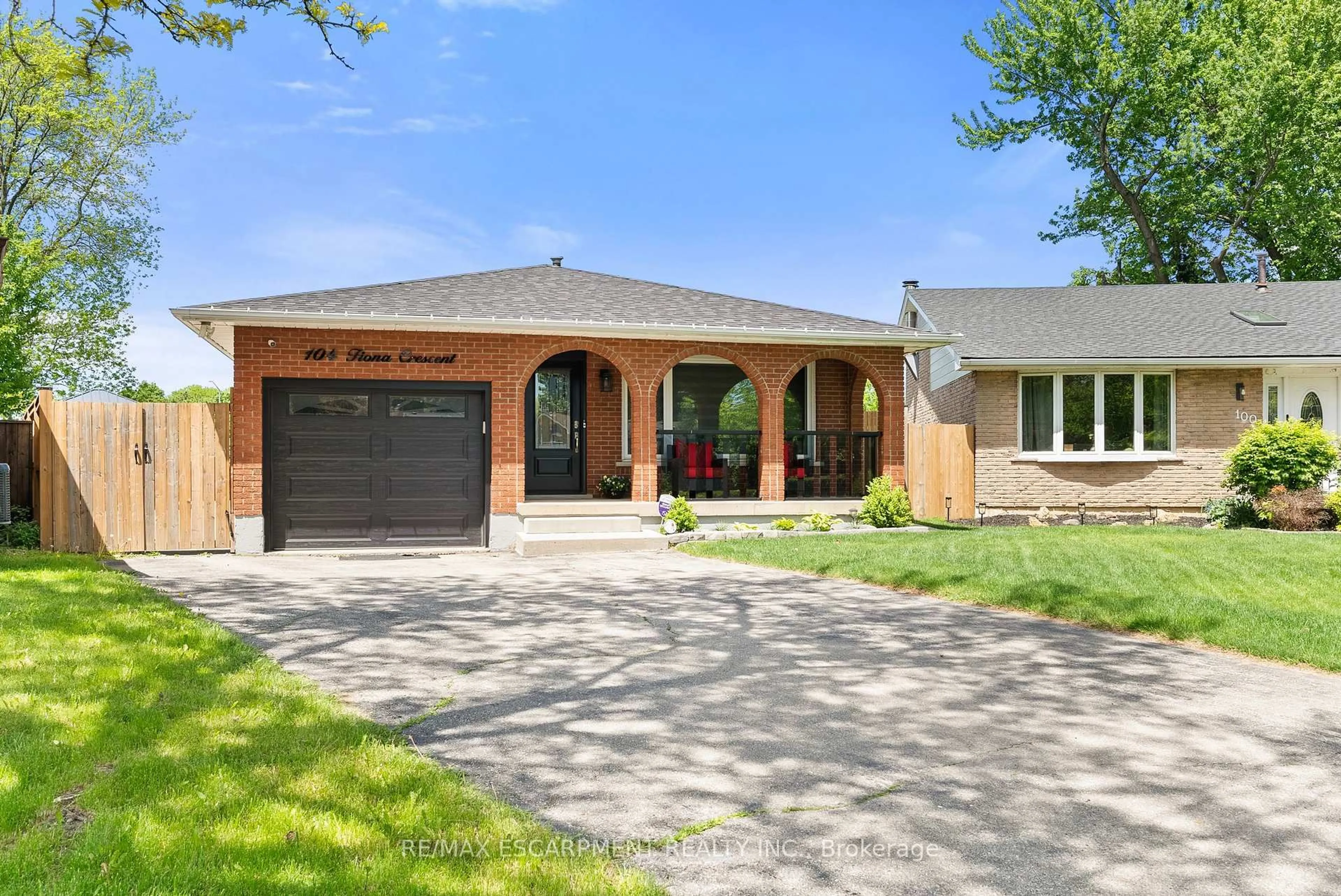 Home with brick exterior material, street for 104 Fiona Cres, Hamilton Ontario L9C 6P4