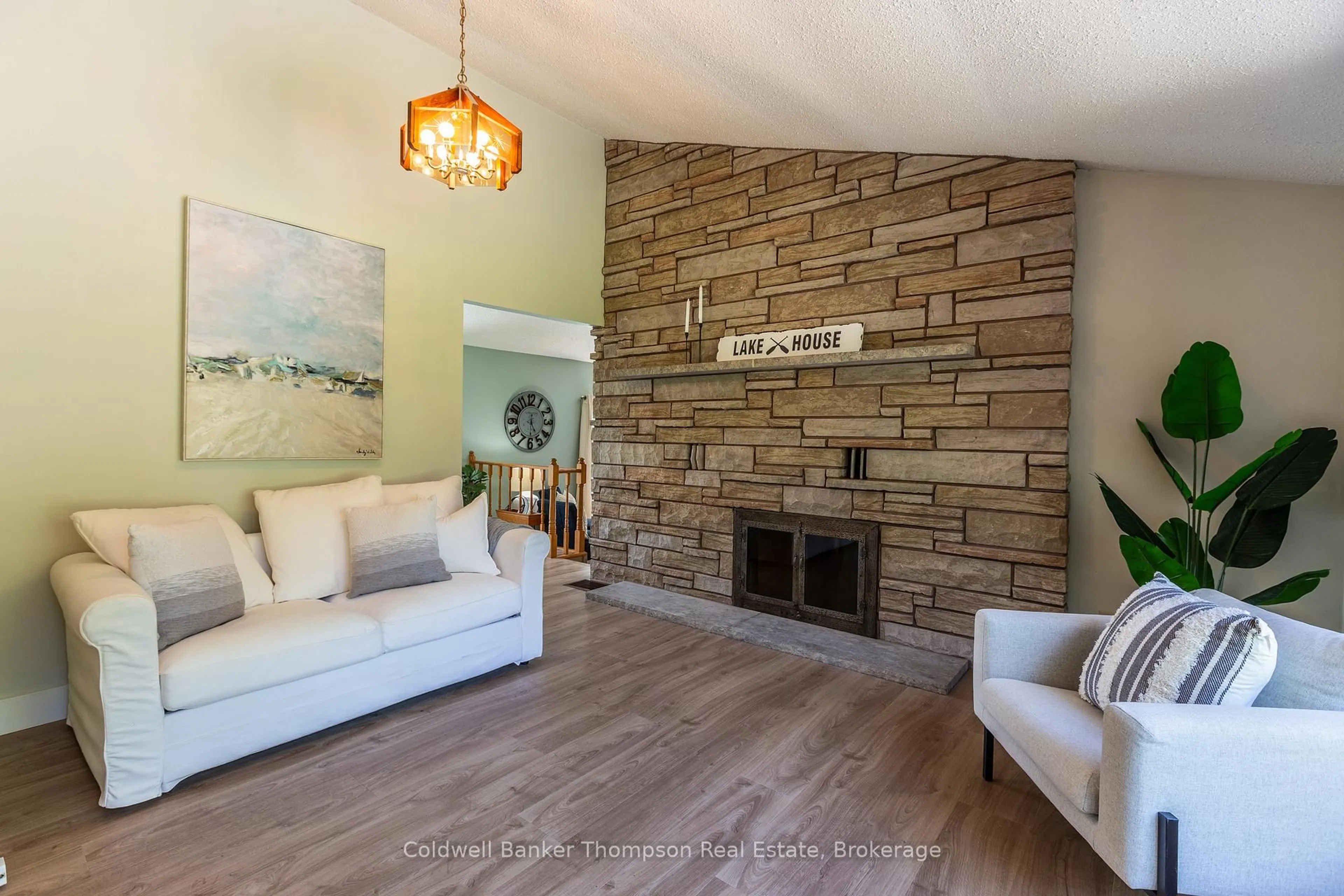 Living room with furniture, unknown for 45 Horizon Rd, Armour Ontario P0A 1C0