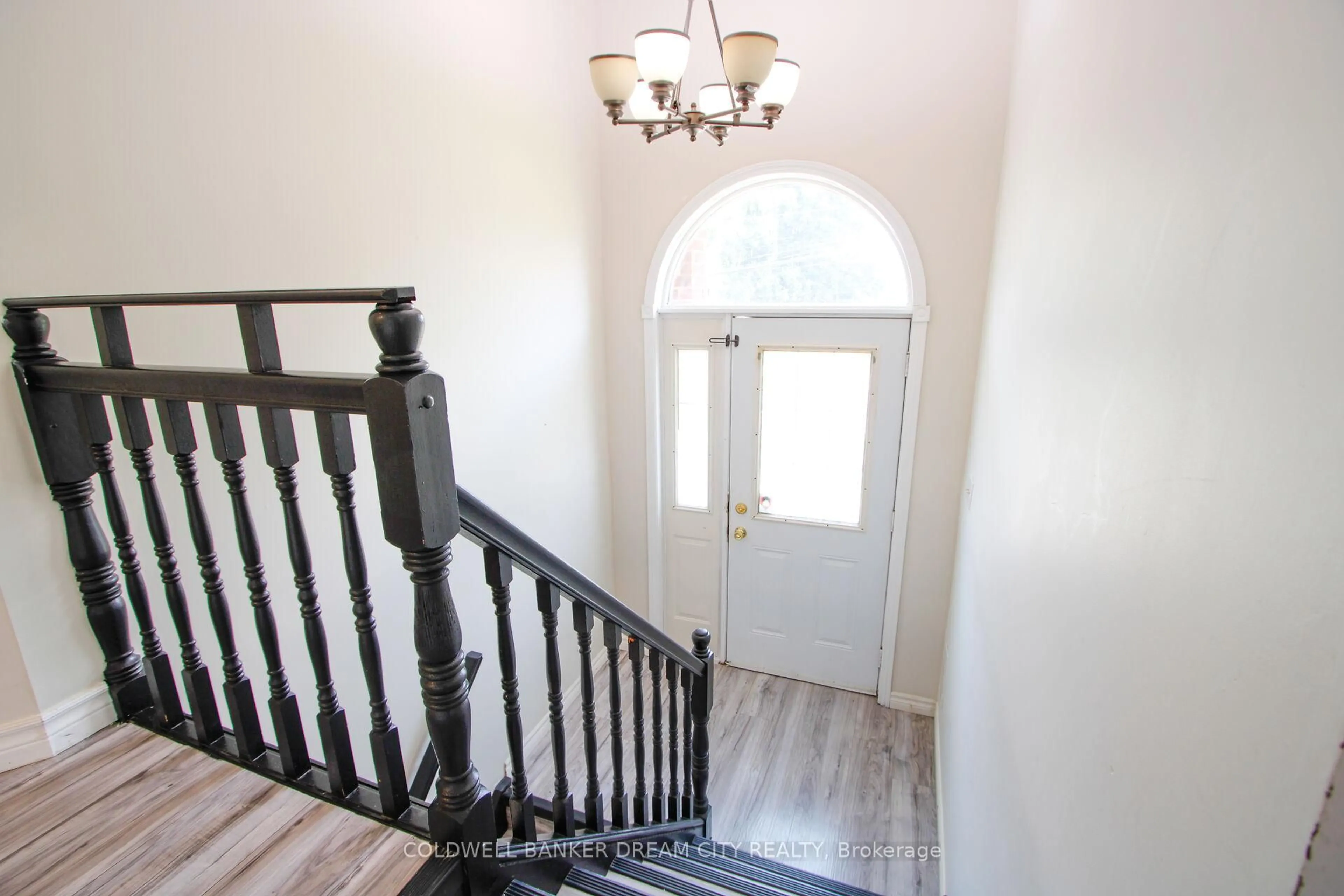 Unknown for 153 FISHER MILLS Rd, Cambridge Ontario N3C 1E1