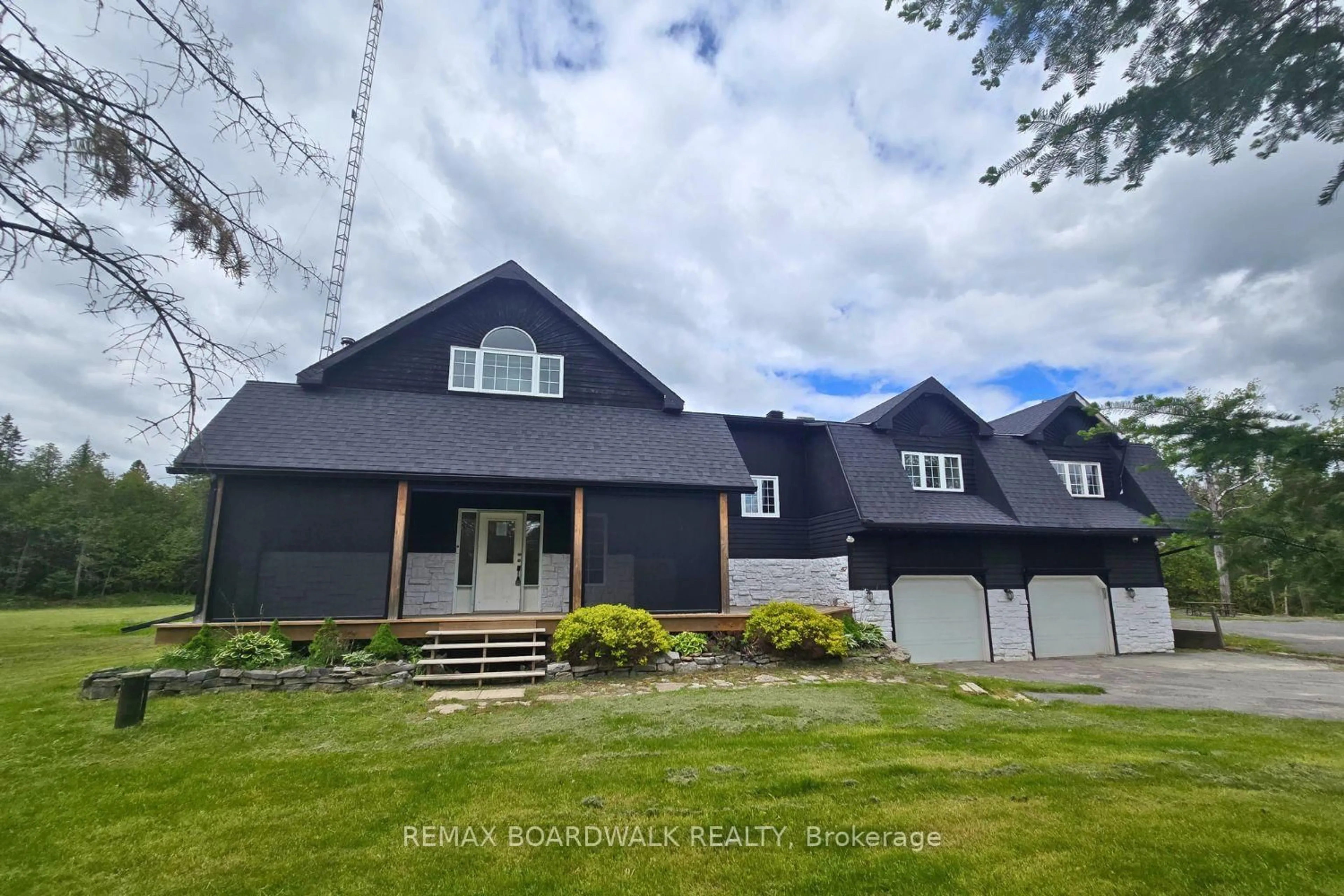 A pic from outside/outdoor area/front of a property/back of a property/a pic from drone, unknown for 776 Kings Creek Rd, Ashton Ontario K0A 1B0