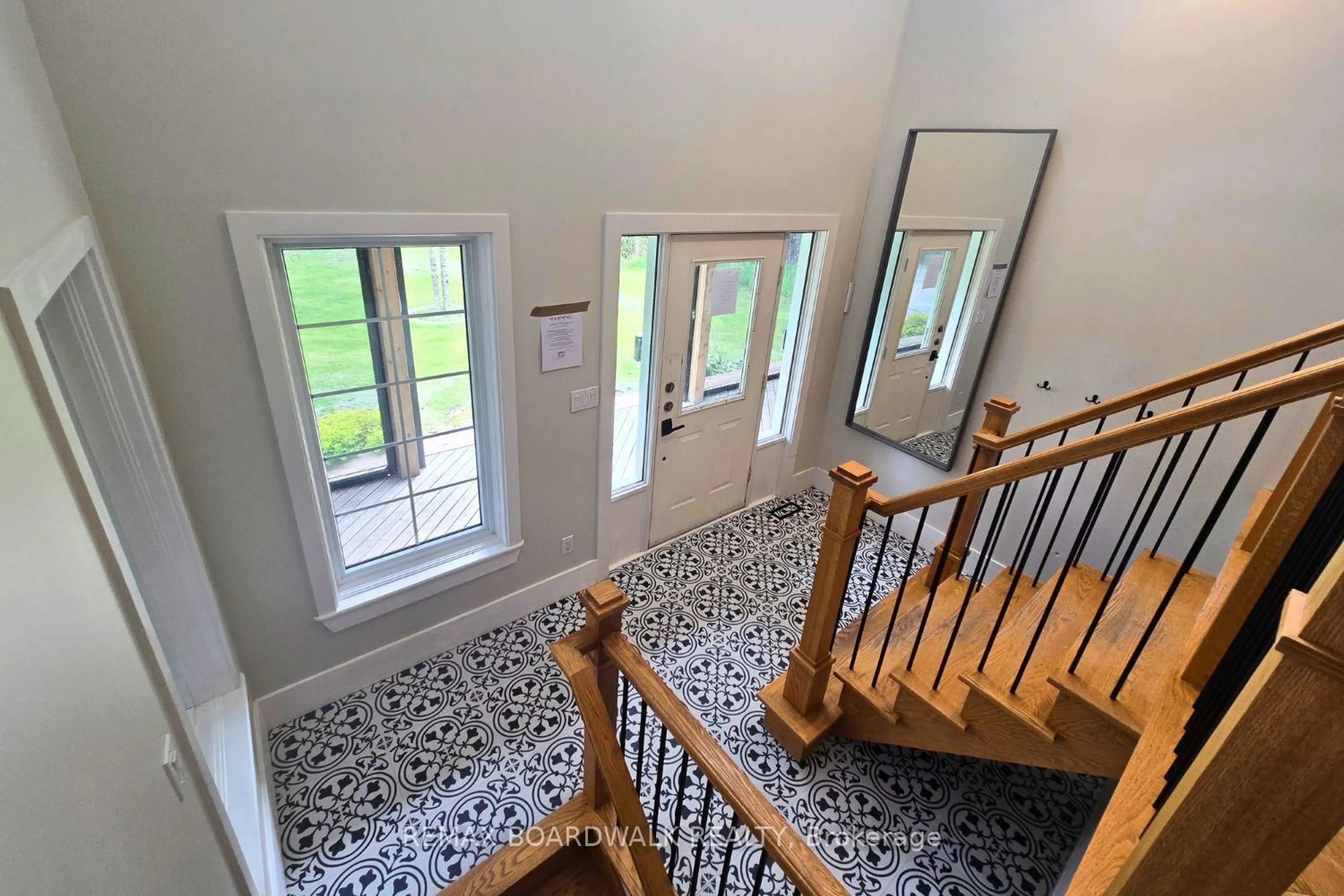 Indoor foyer for 776 Kings Creek Rd, Ashton Ontario K0A 1B0