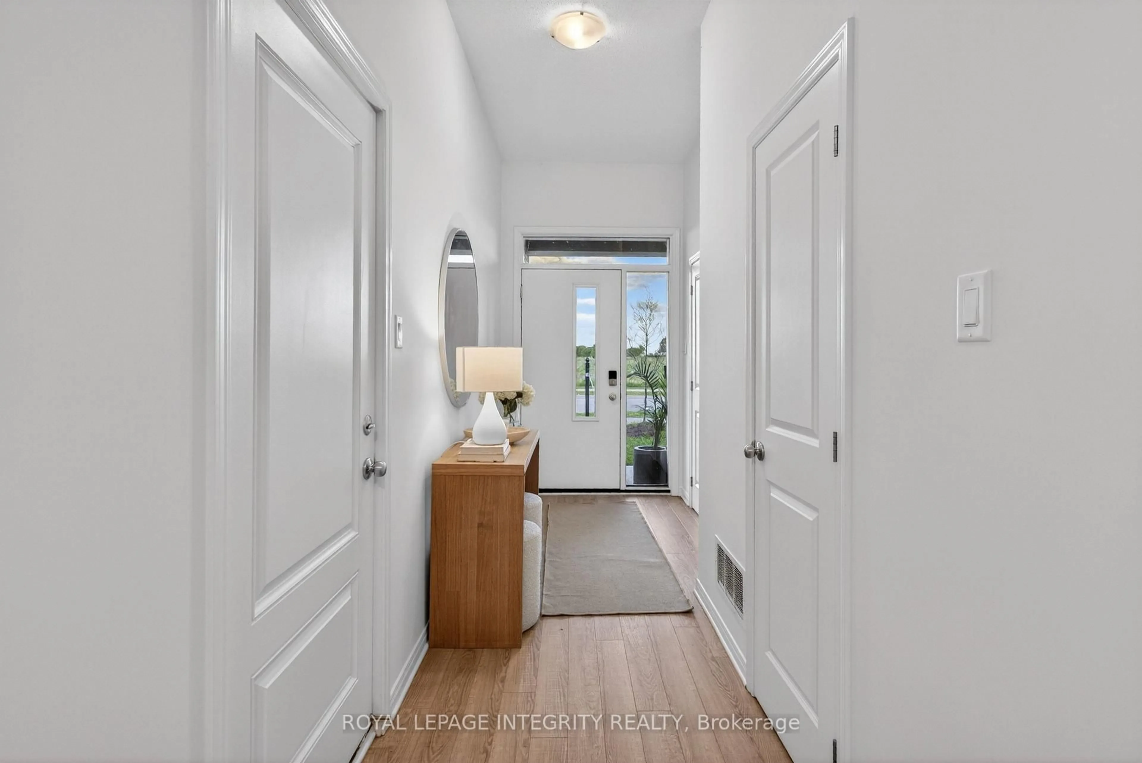Indoor entryway for 357 Cope Dr, Ottawa Ontario K2V 0P7