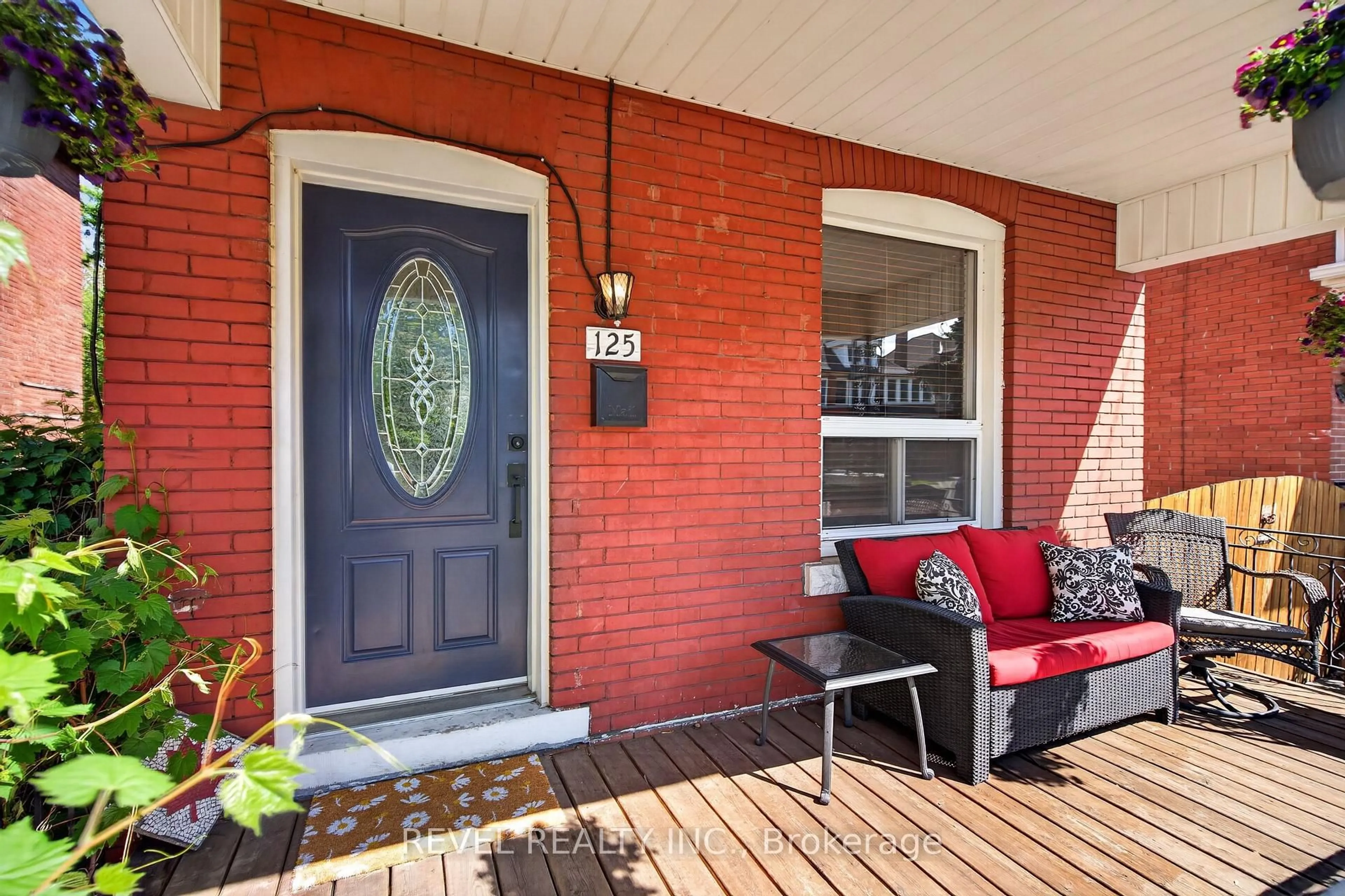Unknown for 125 Balsam Ave, Hamilton Ontario L8M 3B4